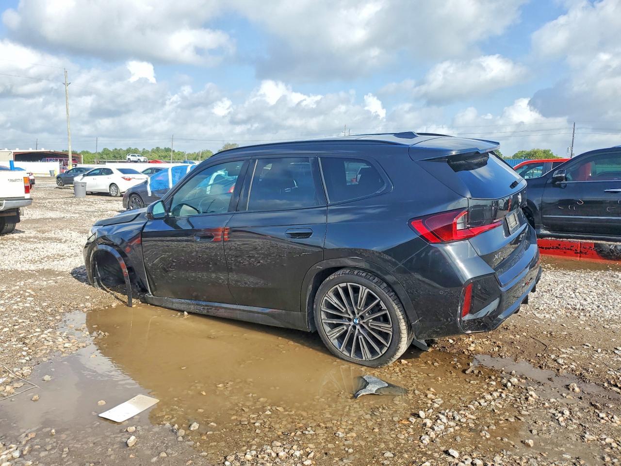 2025 BMW X1 xDrive28I - zdjęcie 2