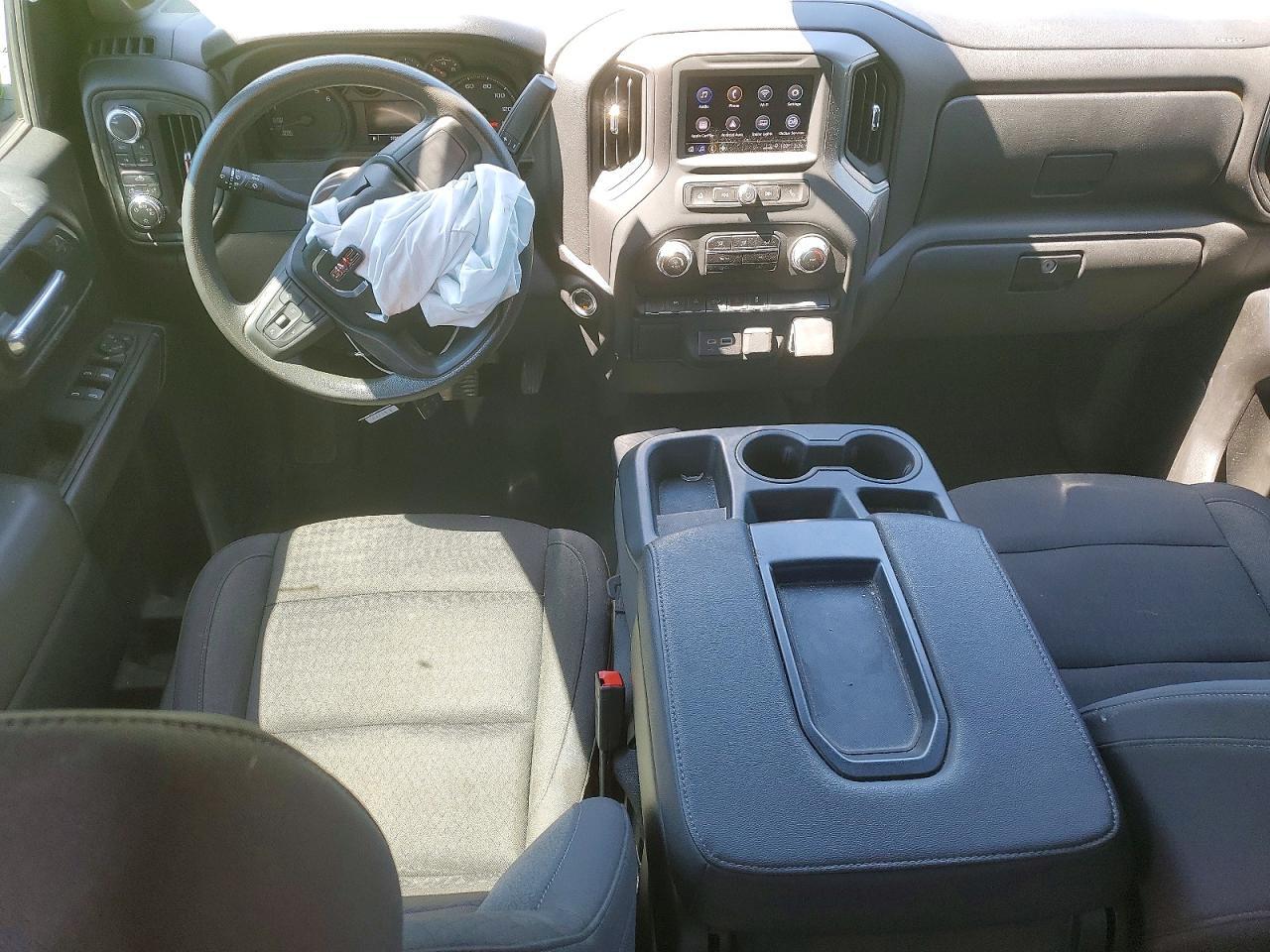 2025 GMC Sierra K1500 - zdjęcie 8