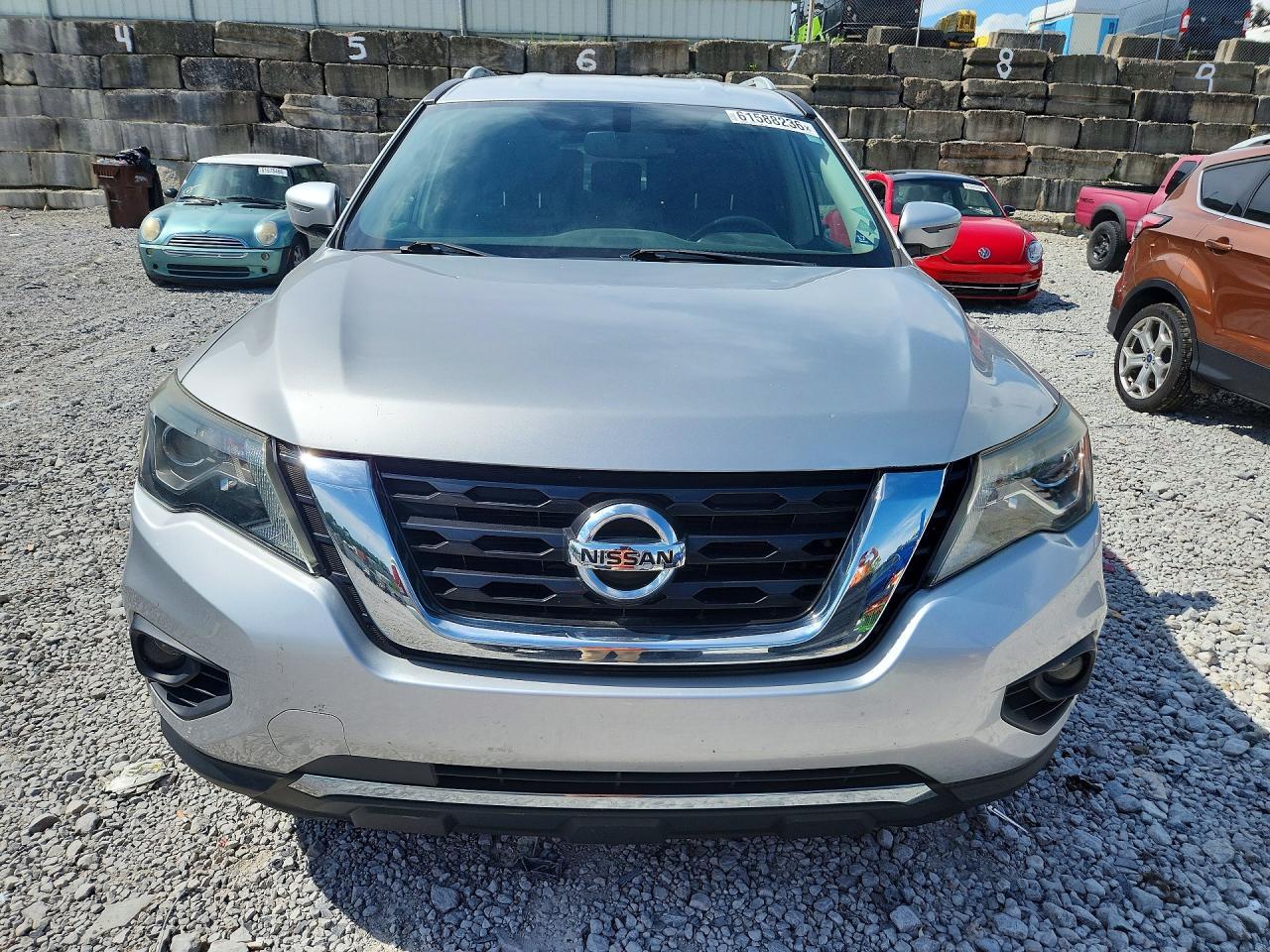 2017 Nissan Pathfinder Sv - zdjęcie 5