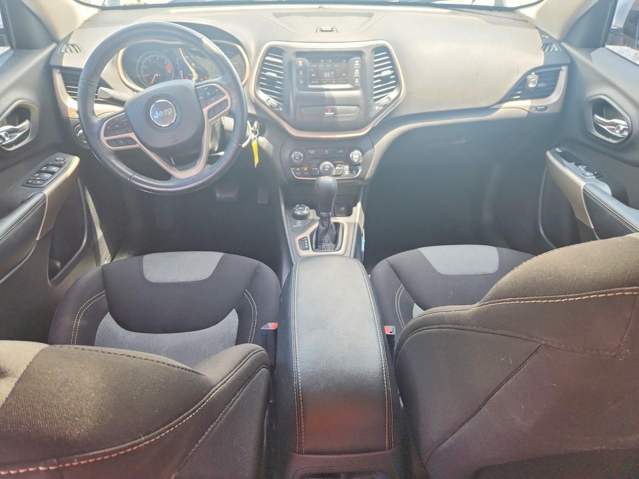 2018 Jeep Cherokee Latitude - zdjęcie 8
