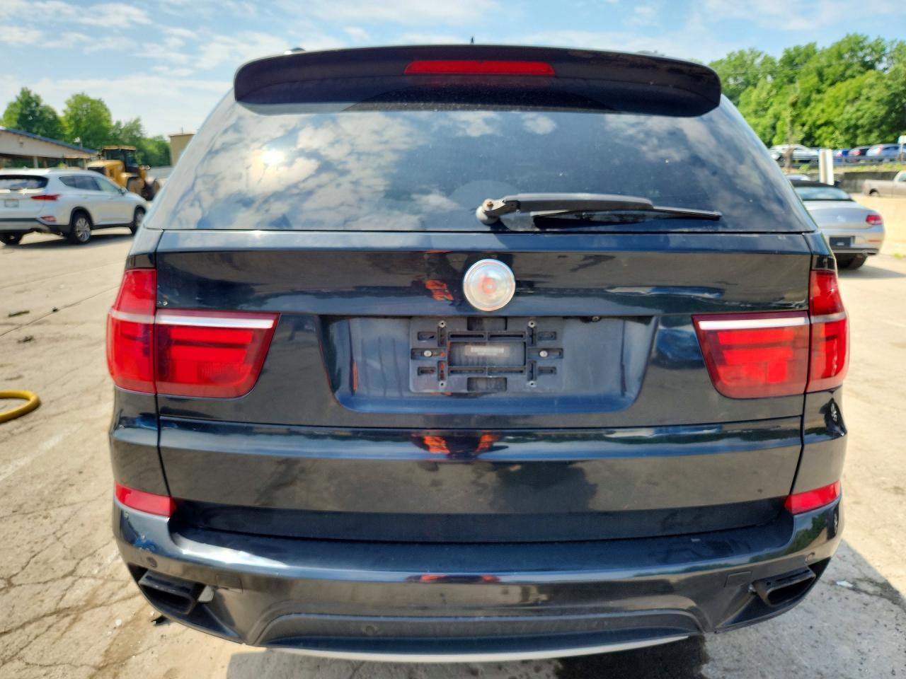 2013 BMW X5 xDrive50I - zdjęcie 6