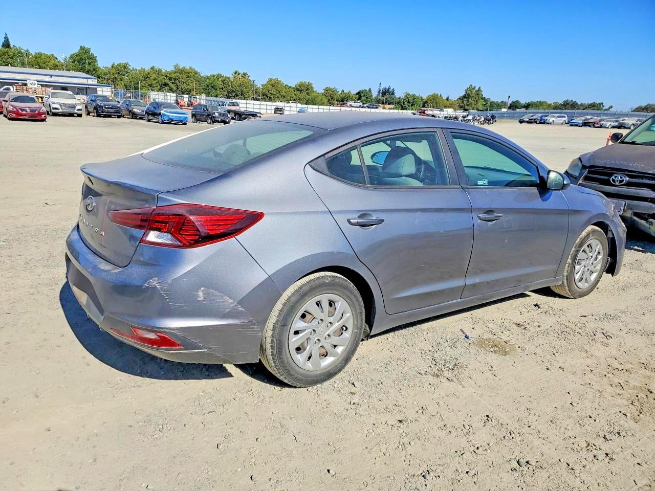 2019 Hyundai Elantra Se - zdjęcie 3