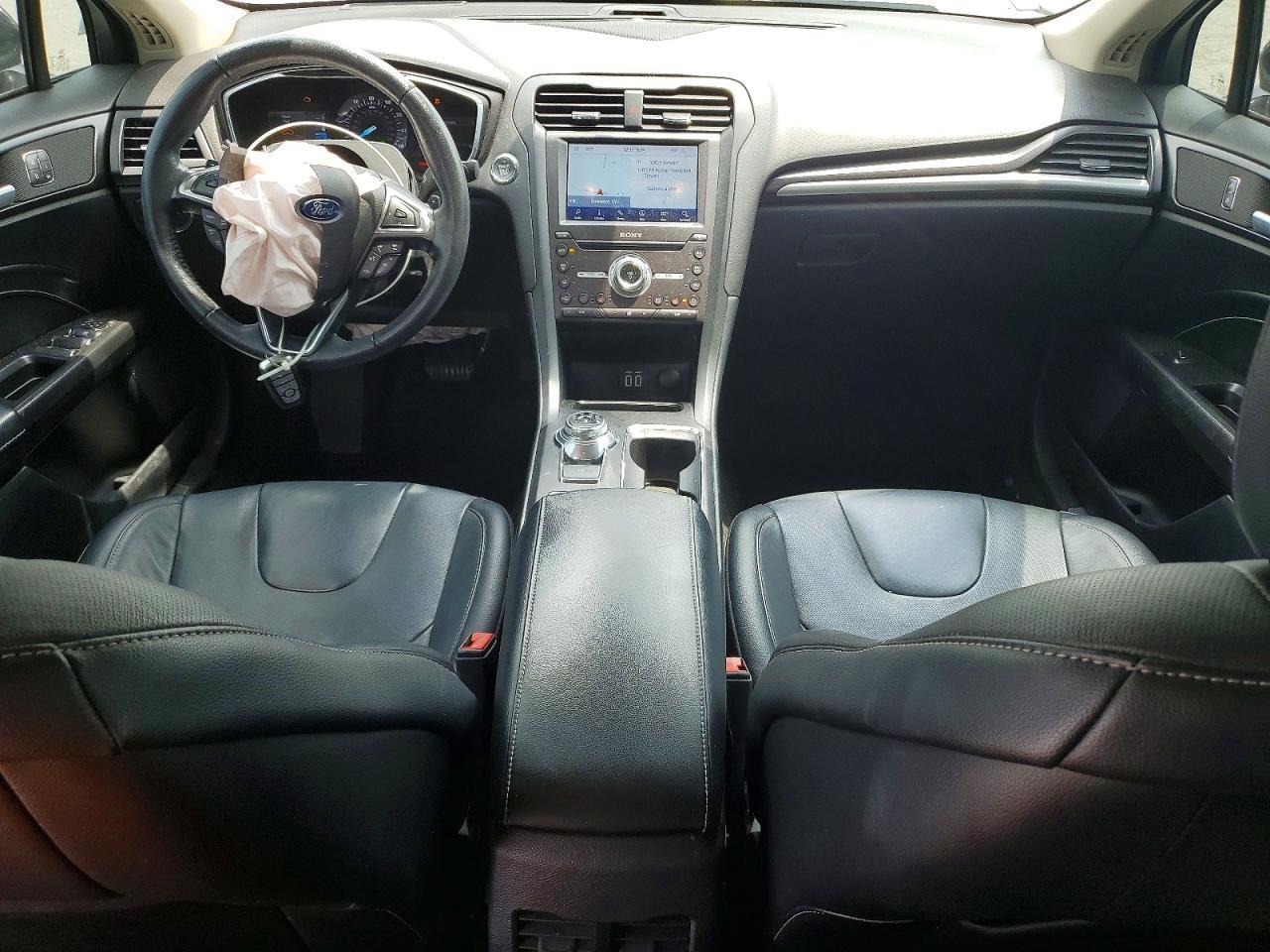 2020 Ford Fusion Titanium - zdjęcie 8