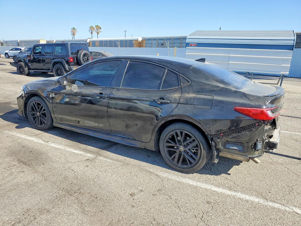 2025 Toyota Camry Se - zdjęcie 2