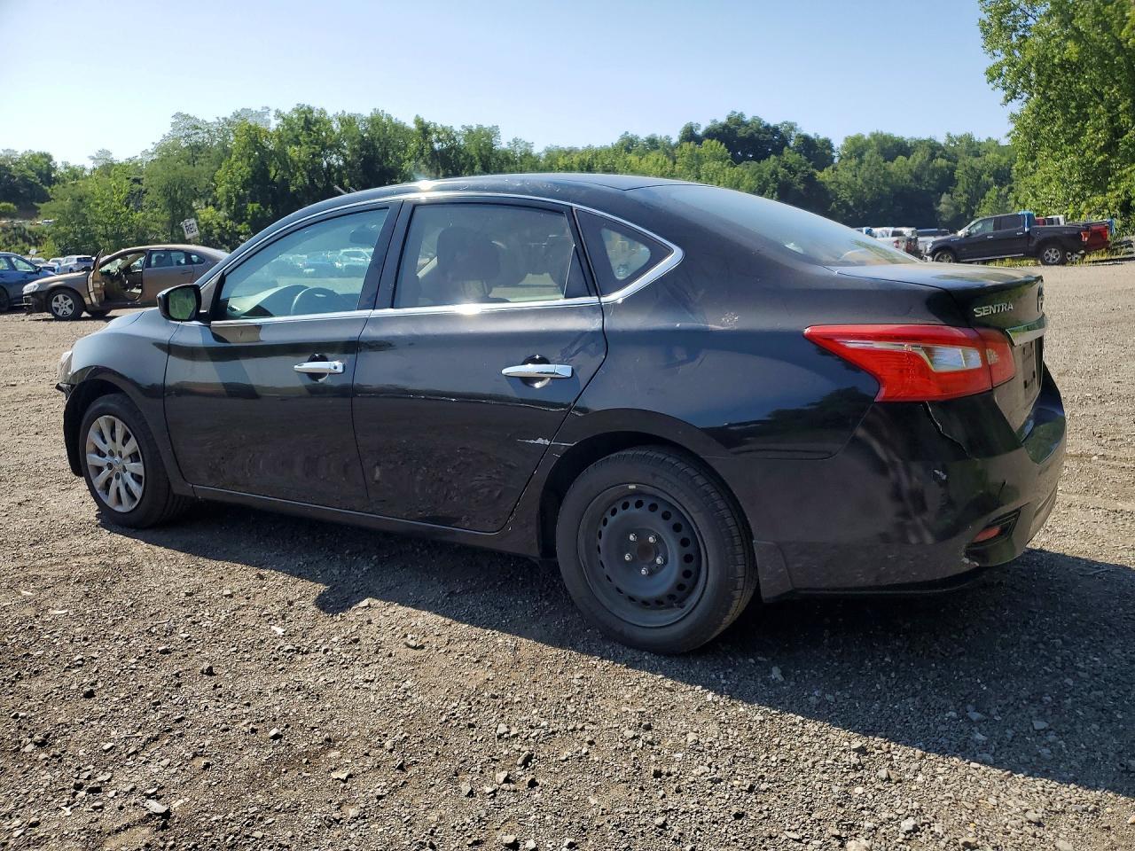 2019 Nissan Sentra S - zdjęcie 2