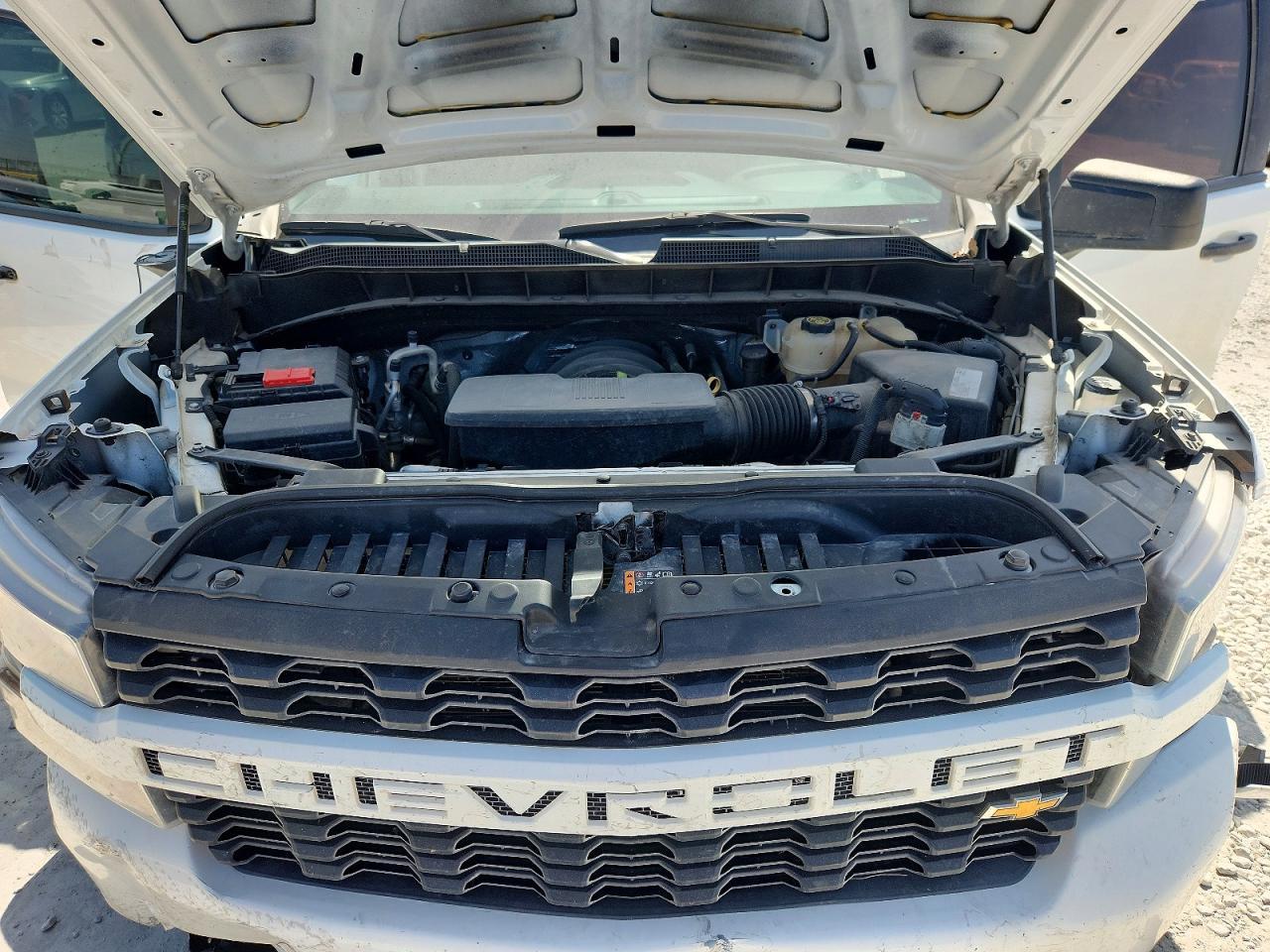 2020 Chevrolet Silverado C1500 Custom - zdjęcie 11