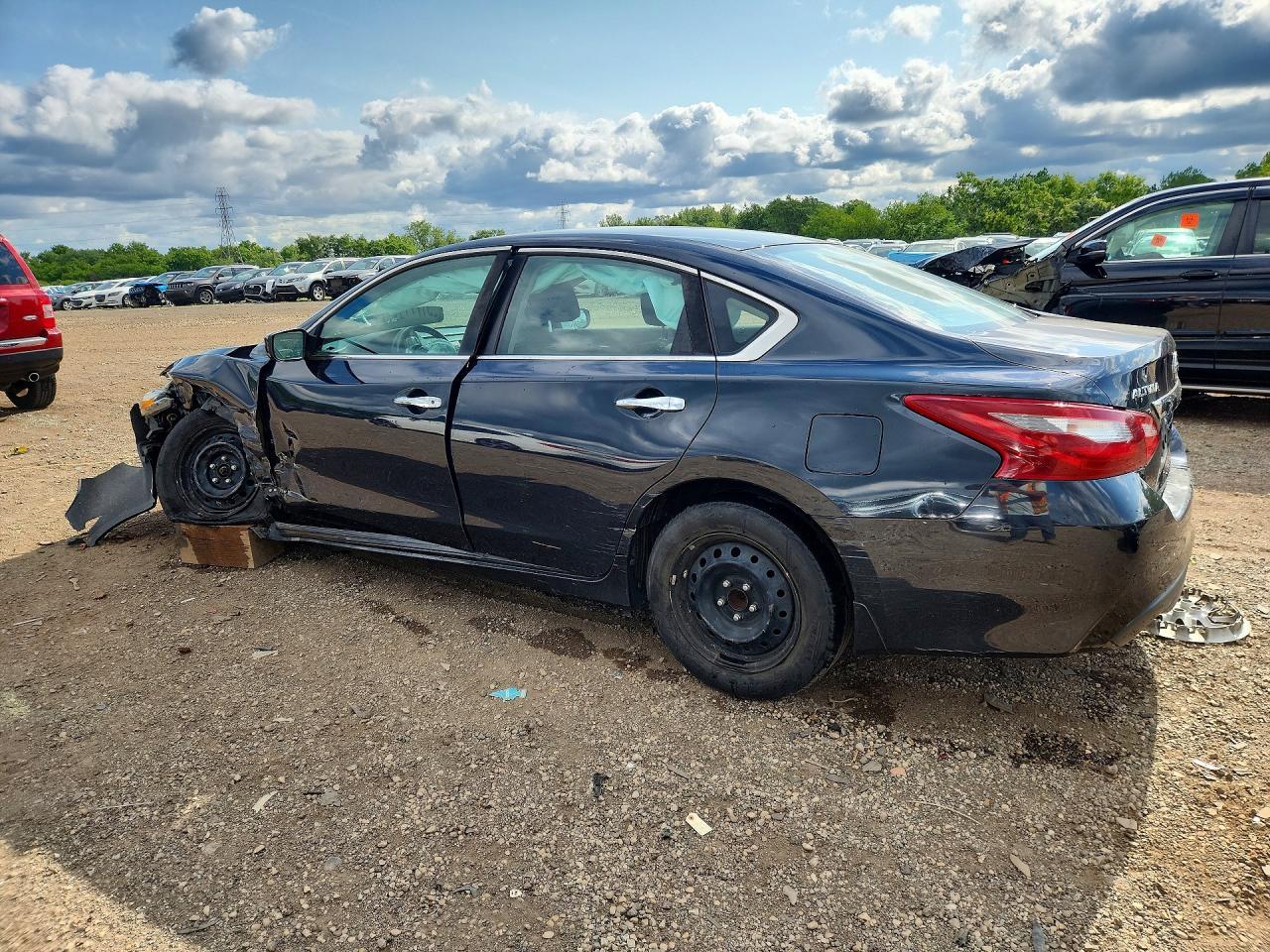 2016 Nissan Altima 2.5 S - zdjęcie 2