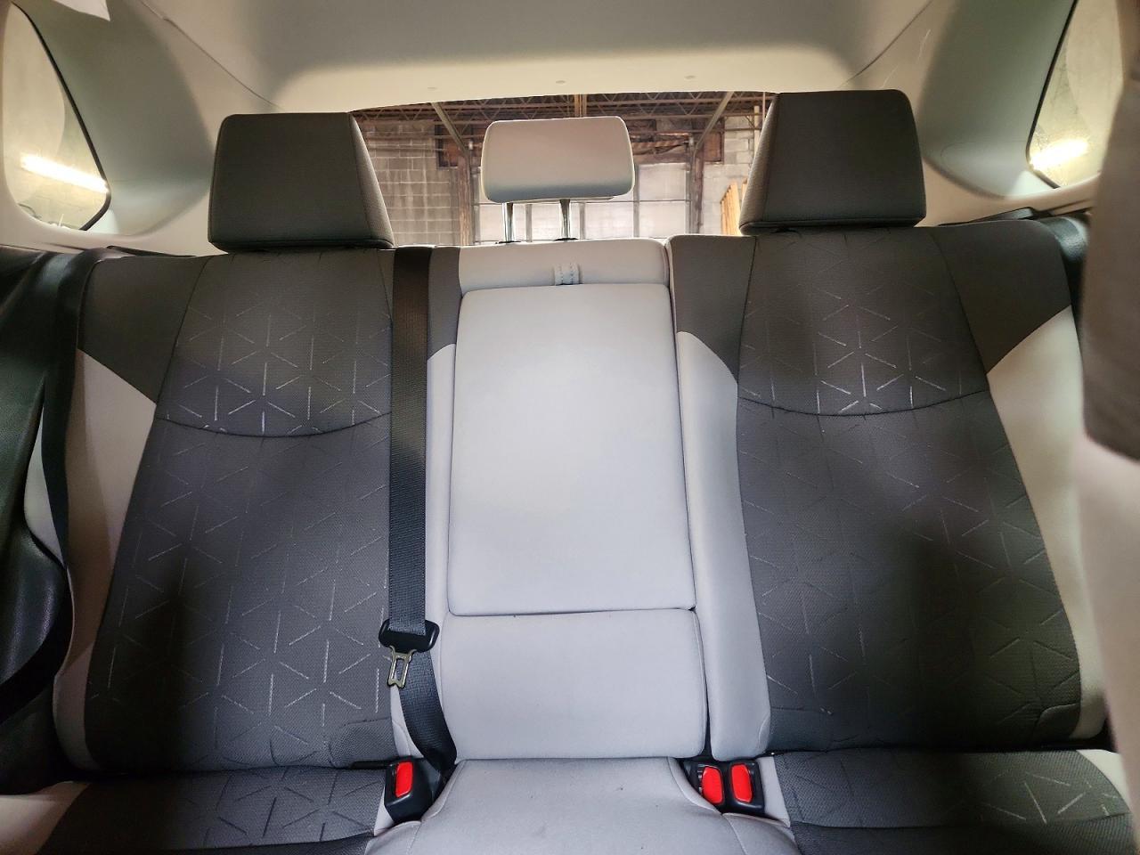 2021 Toyota Rav4 Hybrid Xle - zdjęcie 10
