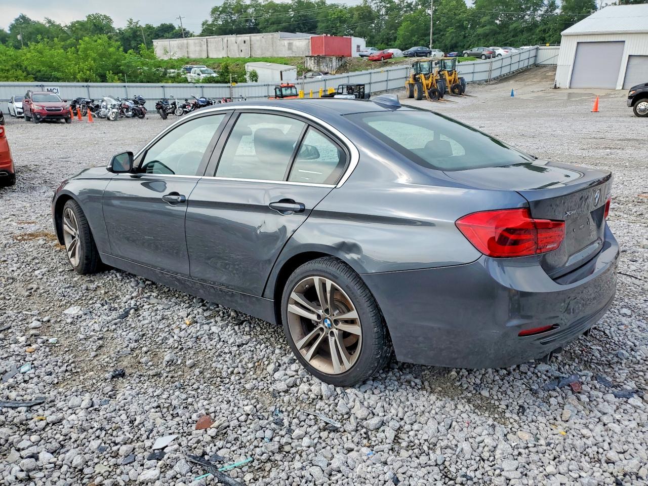 2018 BMW 328 D xDrive - zdjęcie 2