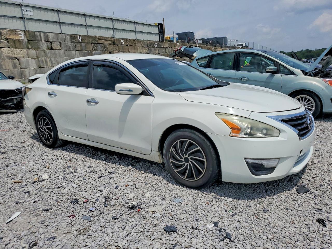 2015 Nissan Altima 2.5 S - zdjęcie 4