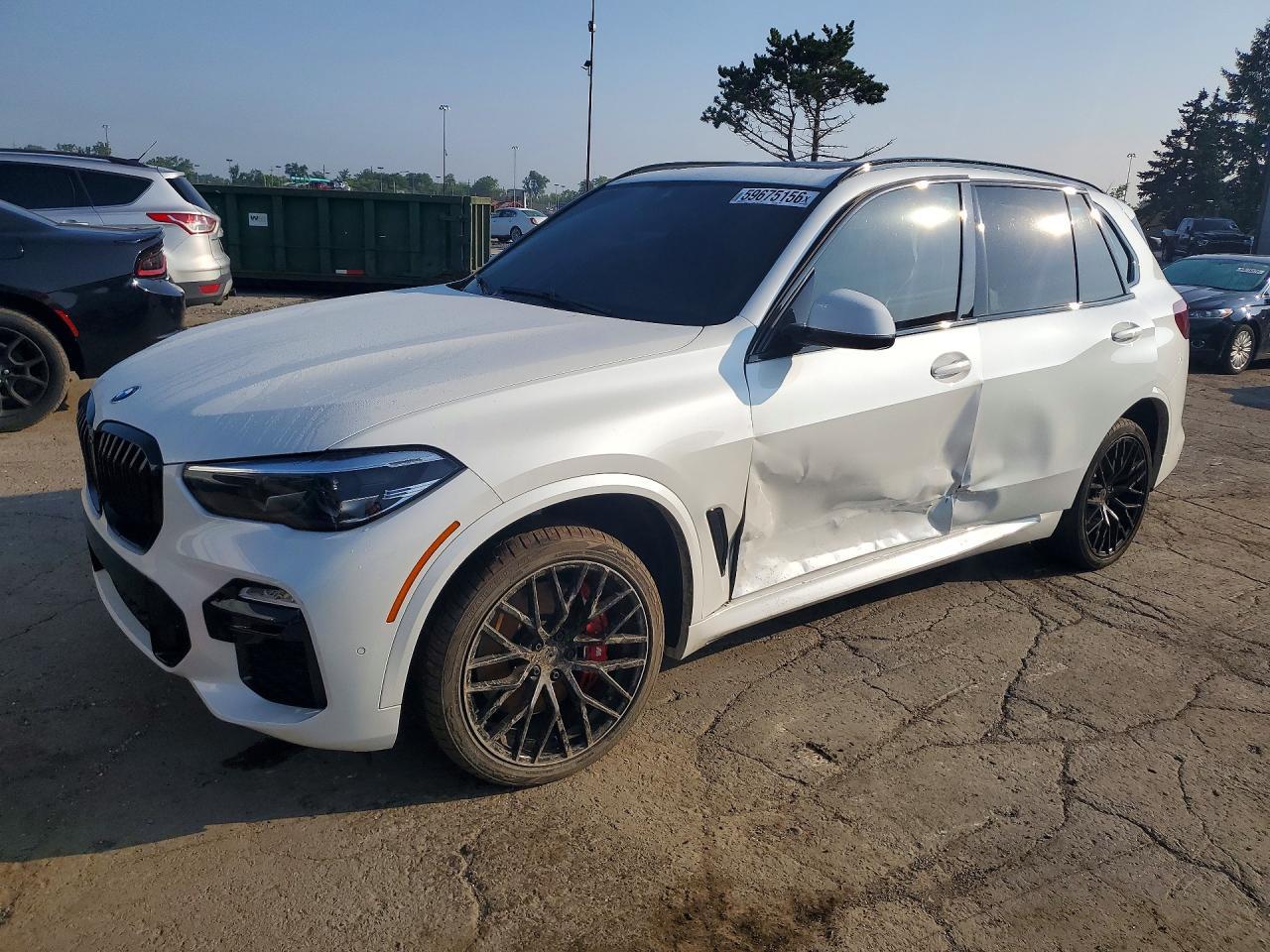 2021 BMW X5 xDrive40I - zdjęcie główne