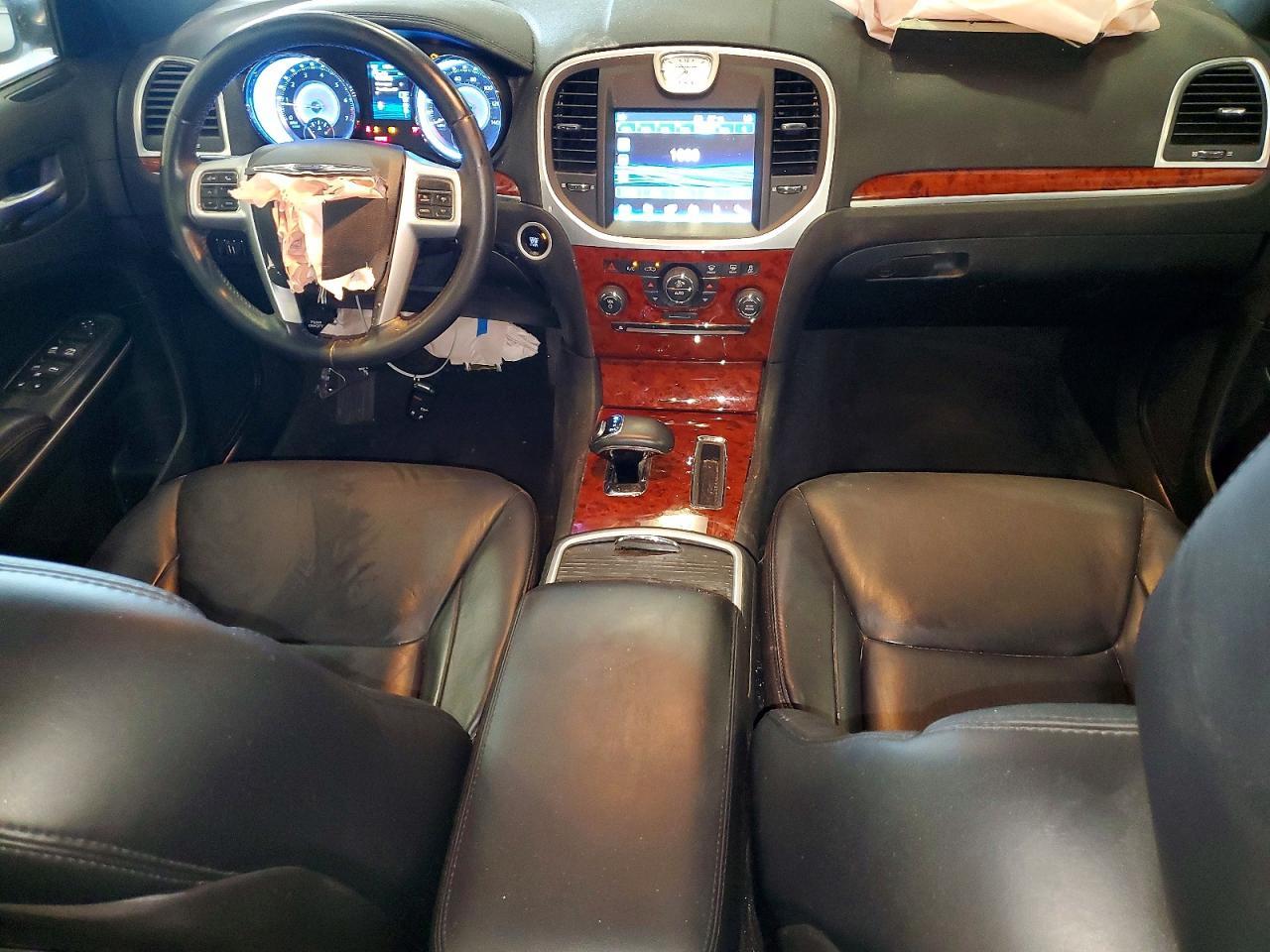 2014 Chrysler 300 - zdjęcie 8