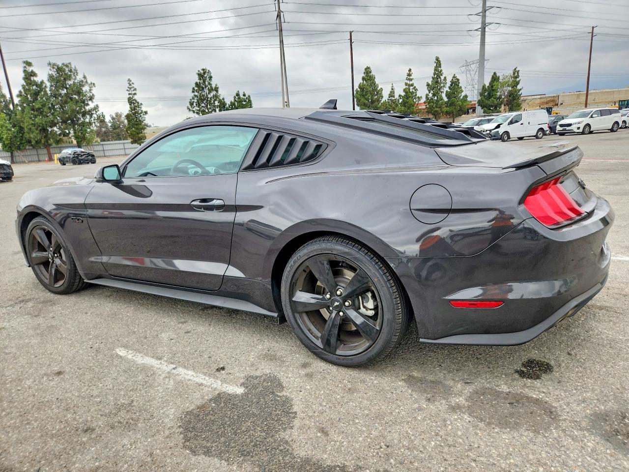 2023 Ford Mustang Gt - zdjęcie 2