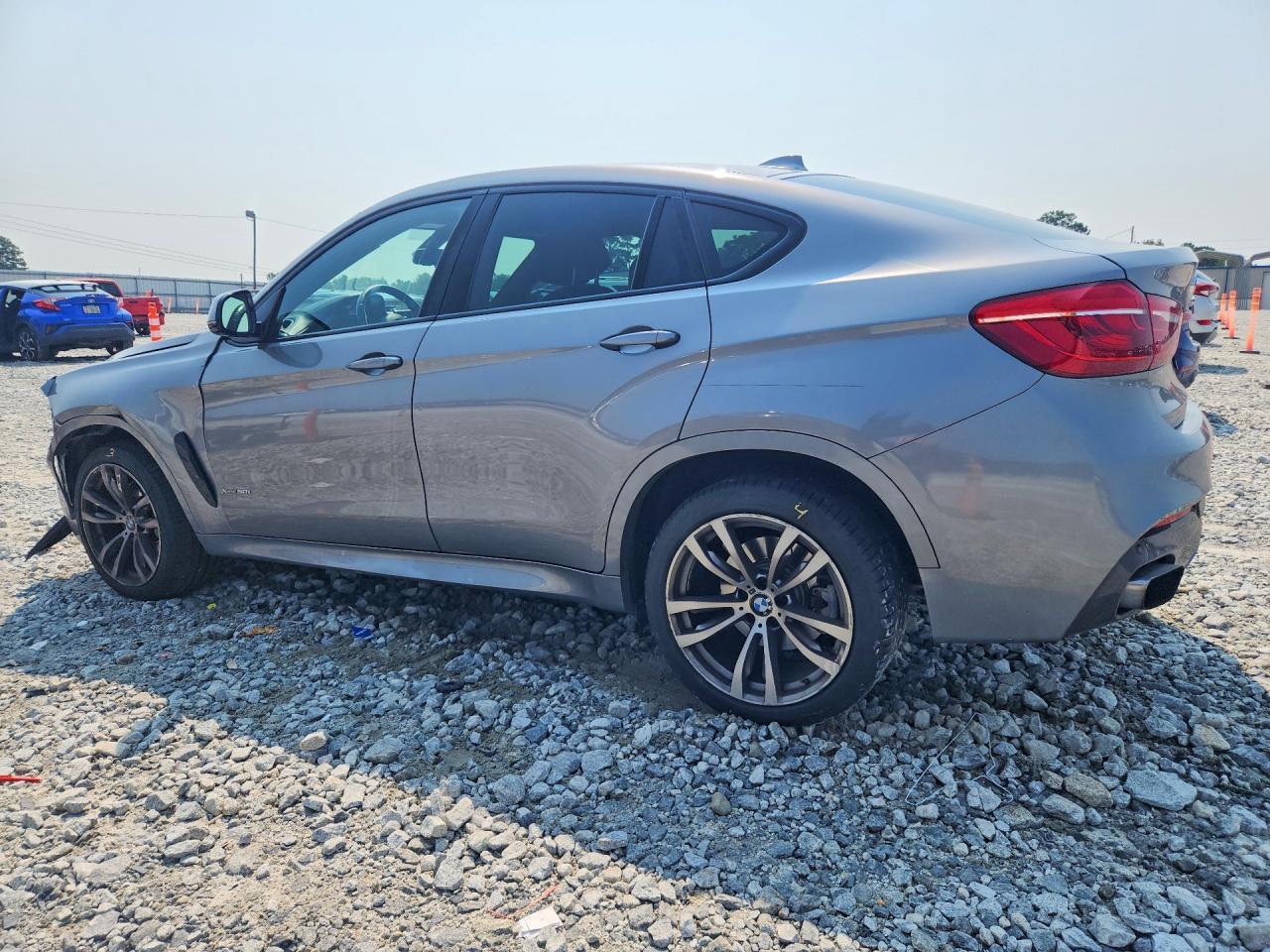 2015 BMW X6 xDrive50I - zdjęcie 2