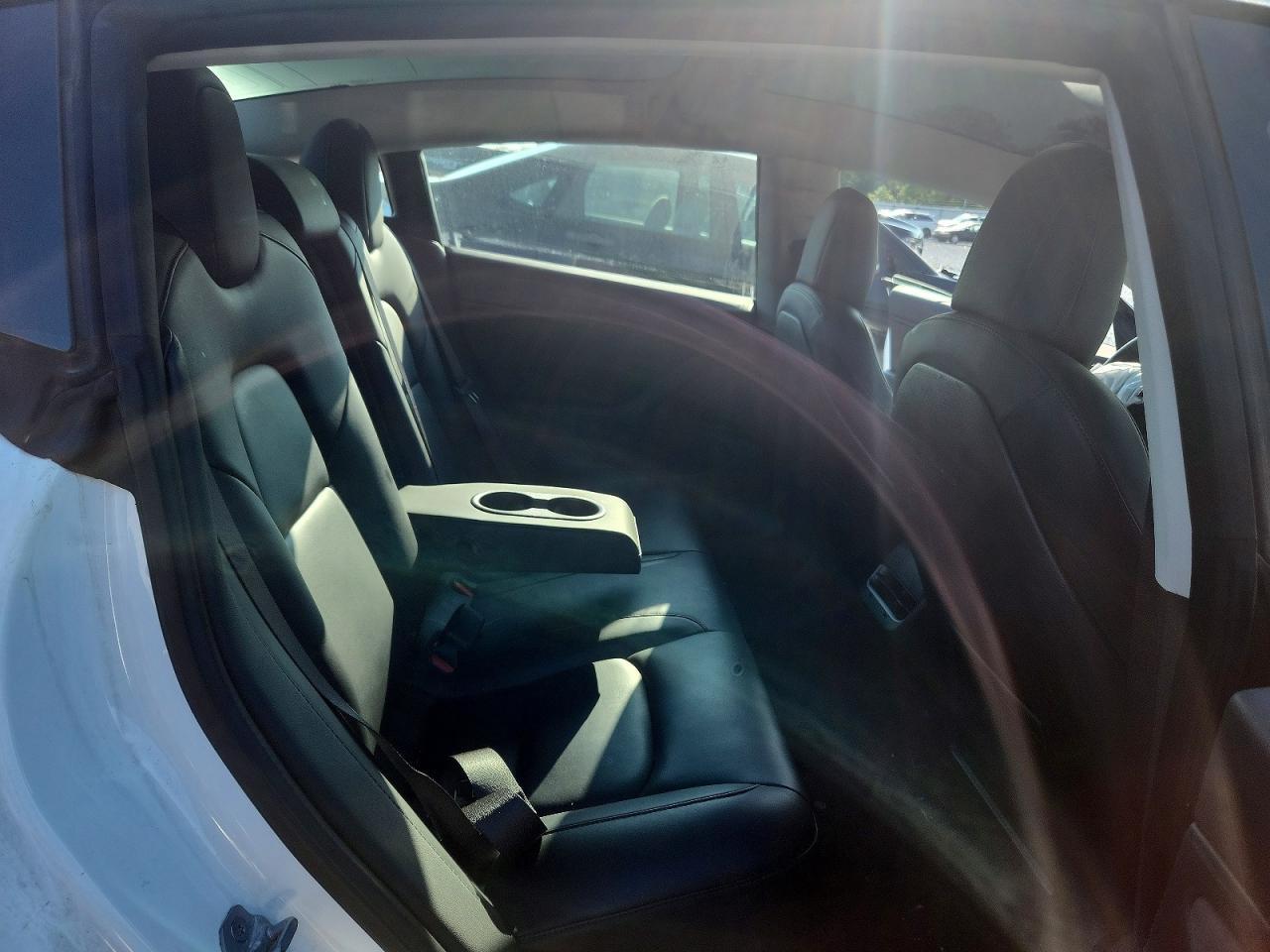 2018 Tesla Model 3 - zdjęcie 10