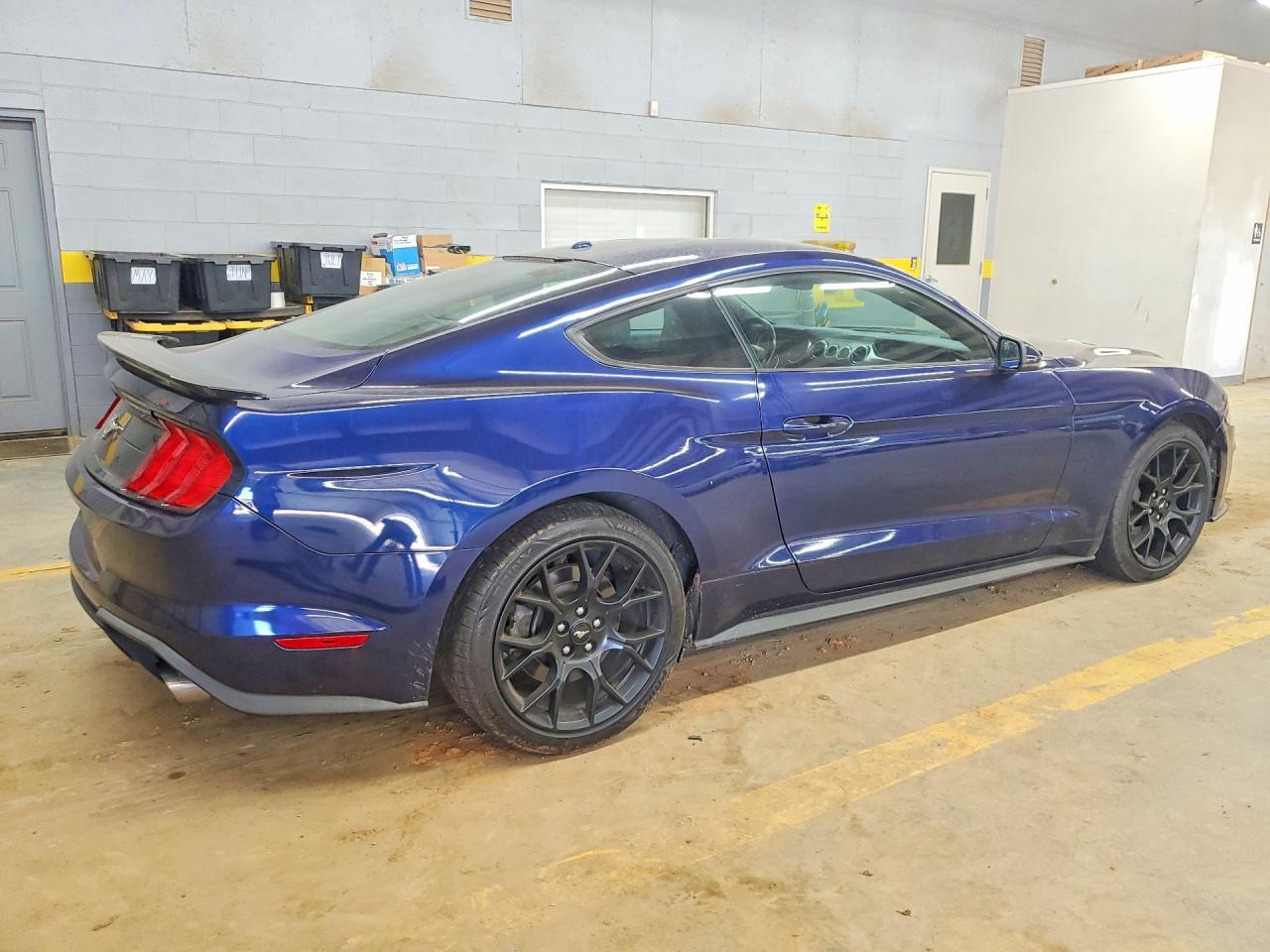 2018 Ford Mustang - zdjęcie 3