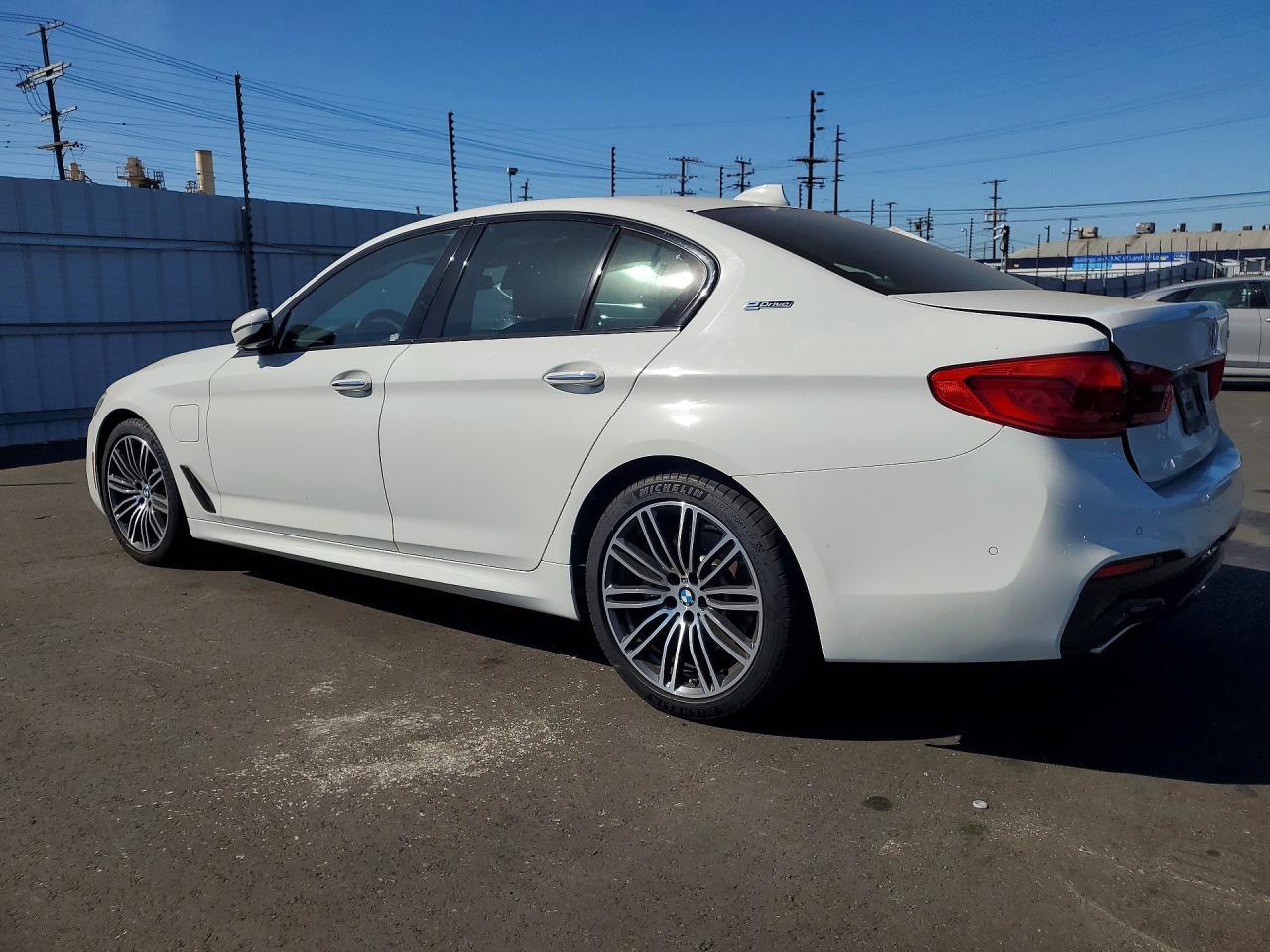 2018 BMW 530E - zdjęcie 2