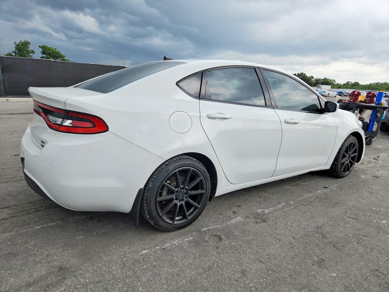 2014 Dodge Dart Sxt - zdjęcie 3