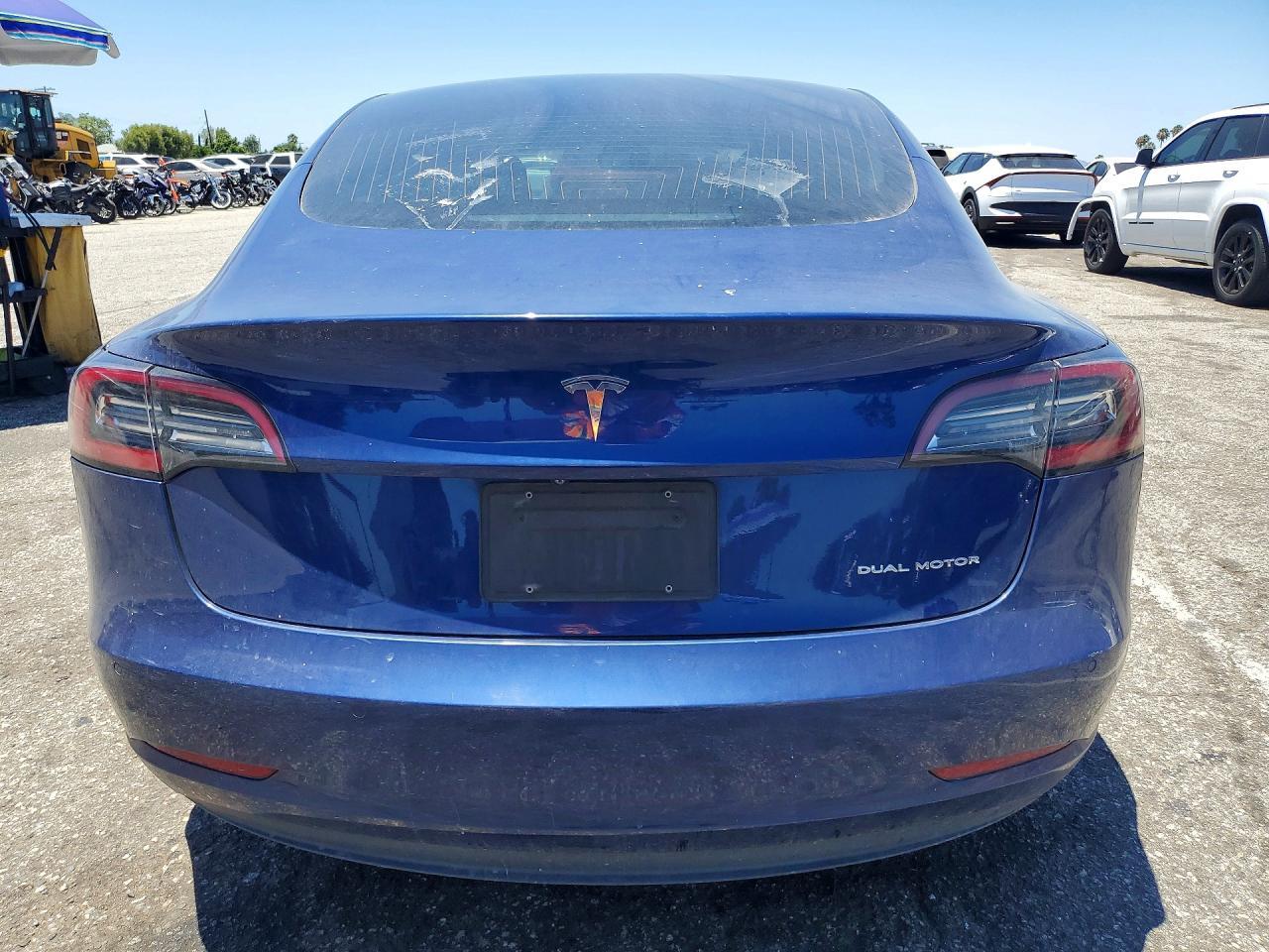 2019 Tesla Model 3 - zdjęcie 6