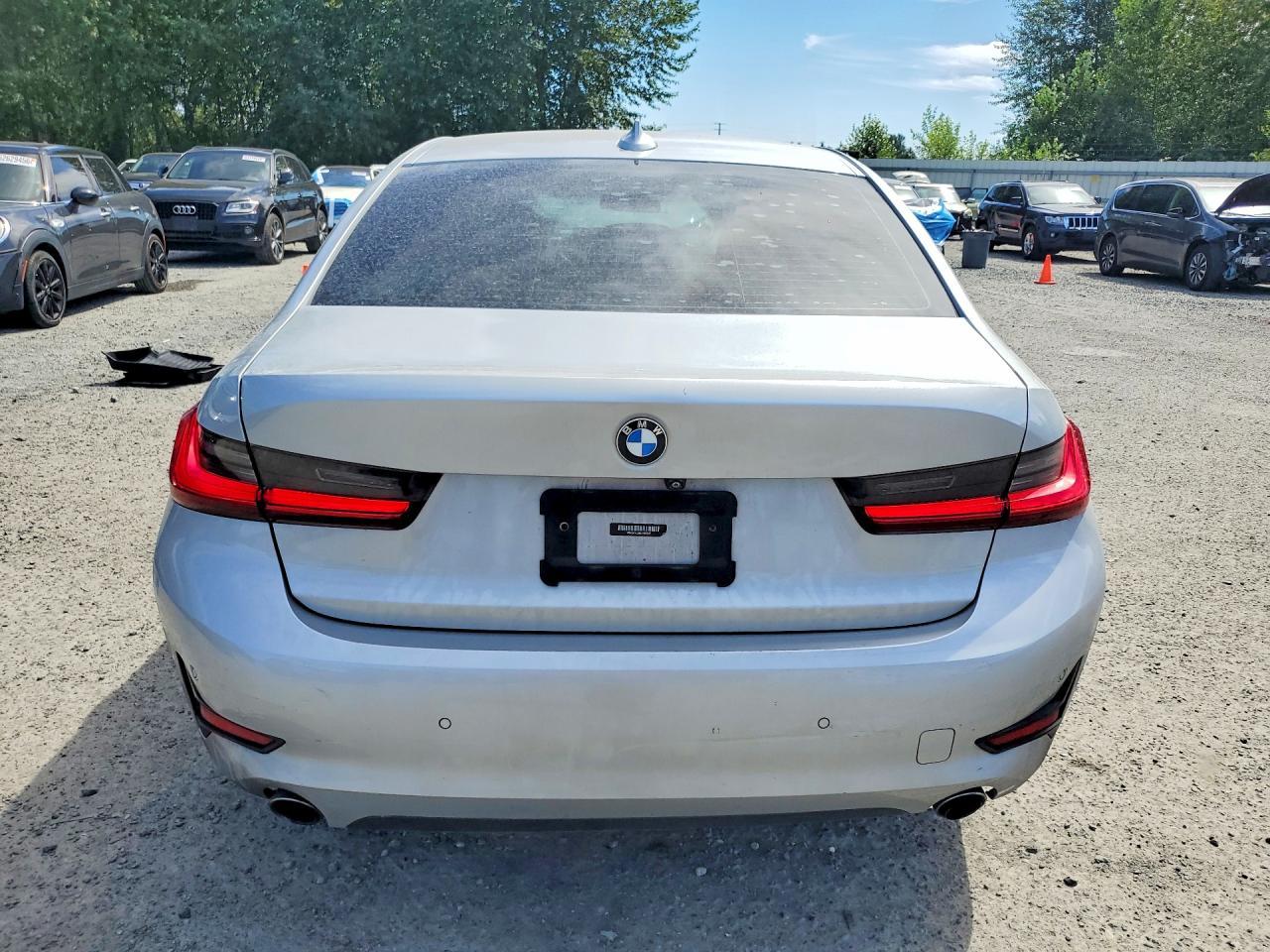 2020 BMW 330I - zdjęcie 6