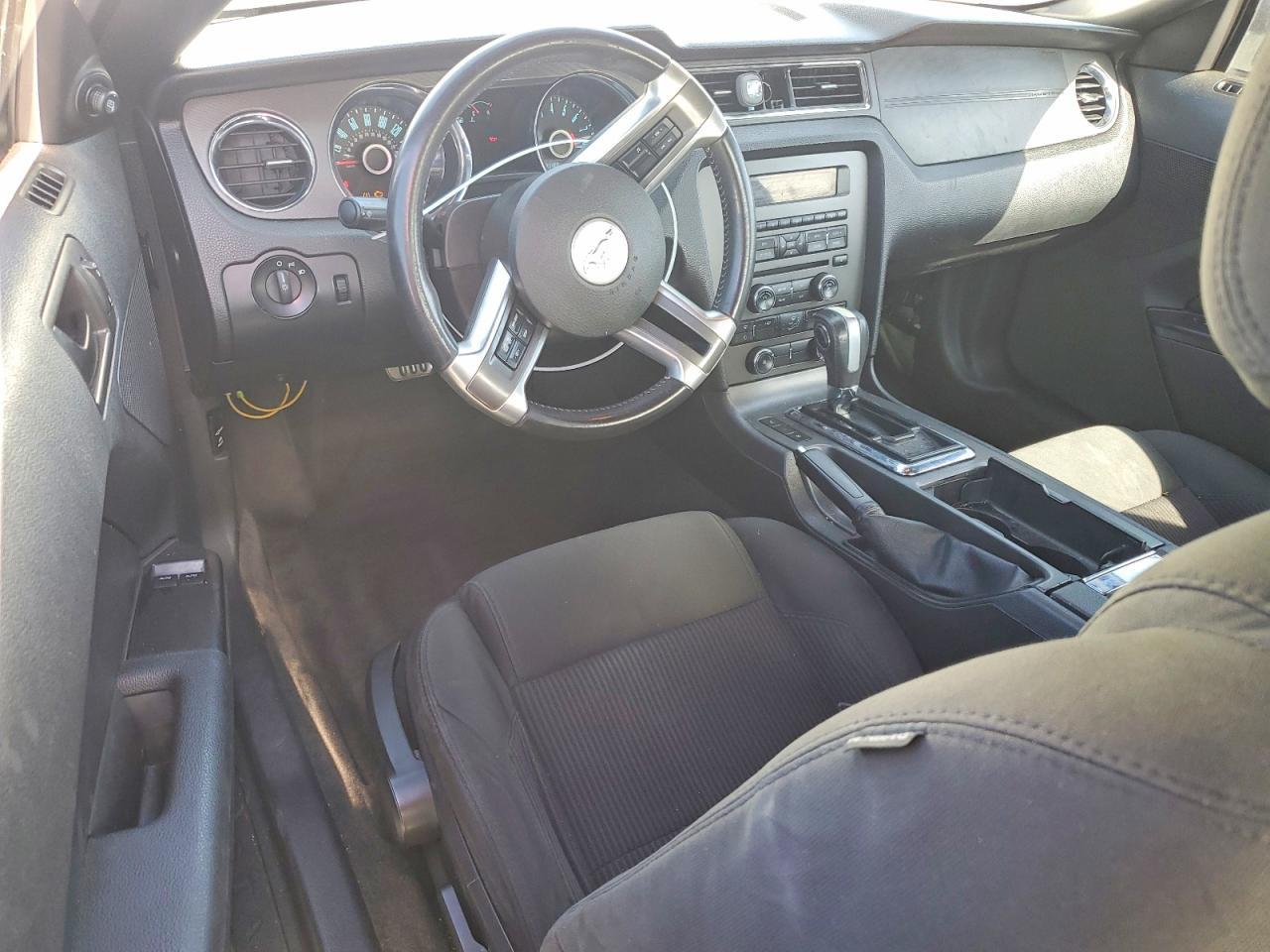 2014 Ford Mustang - zdjęcie 8