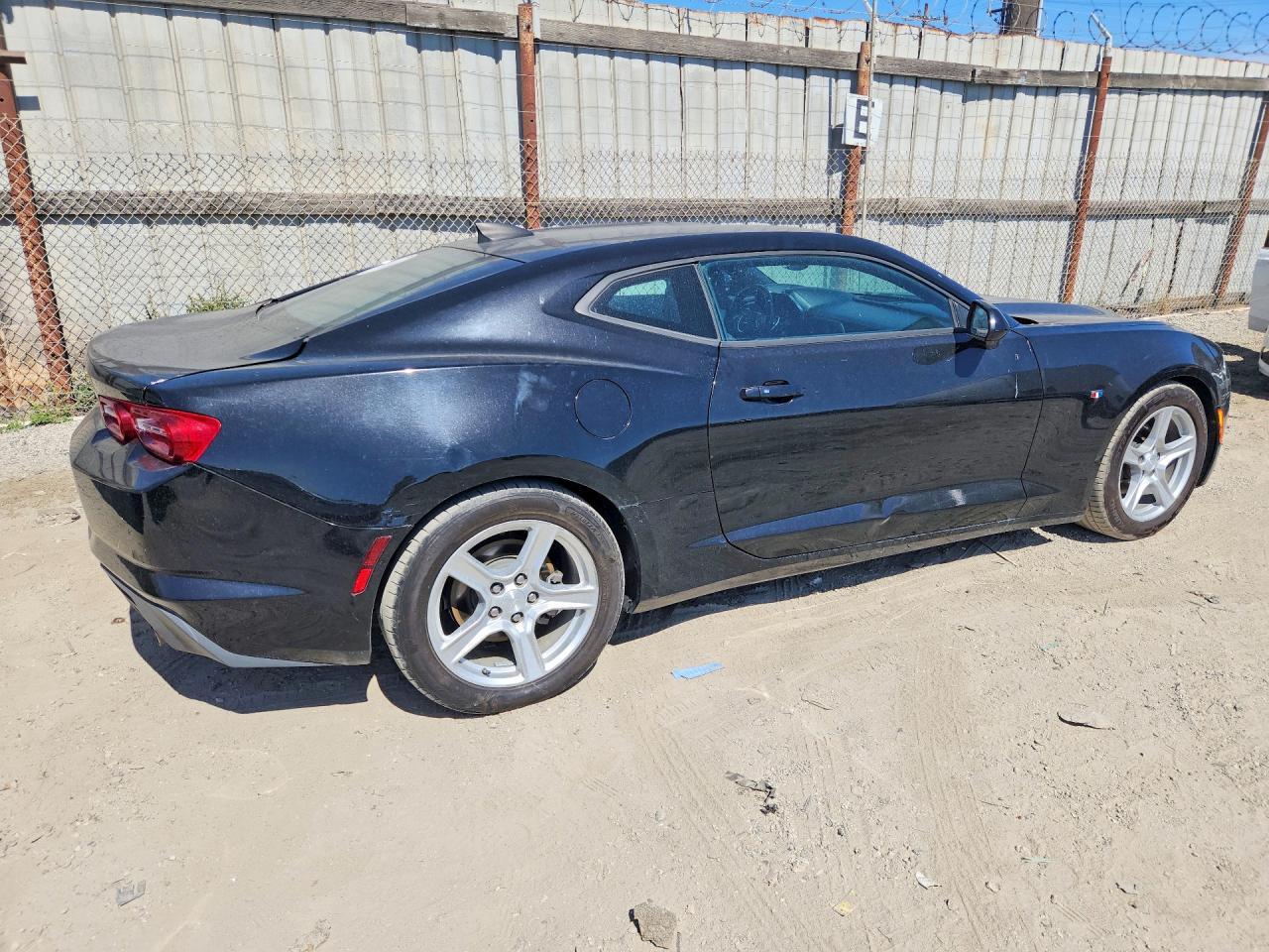 2019 Chevrolet Camaro Ls - zdjęcie 3