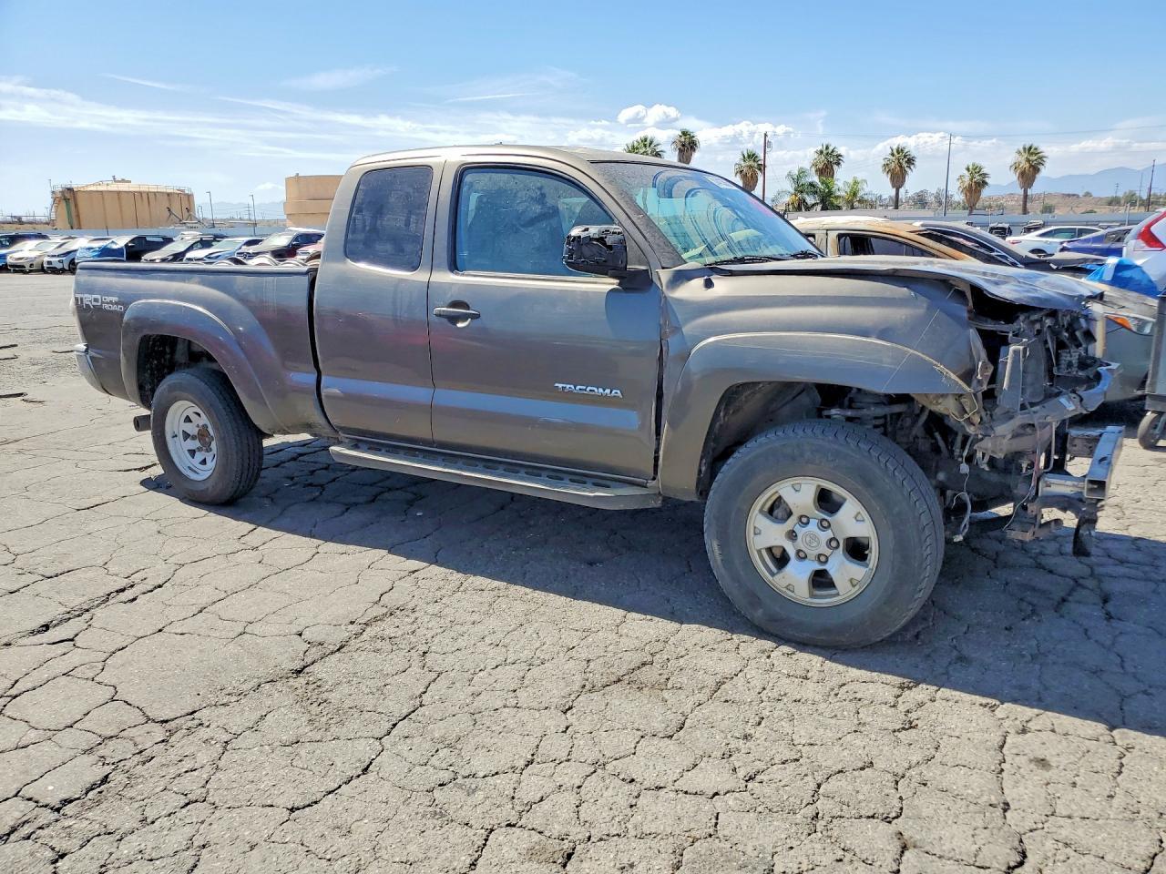 2014 Toyota Tacoma V6 - zdjęcie 4