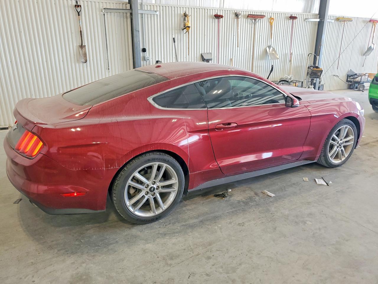 2017 Ford Mustang - zdjęcie 3