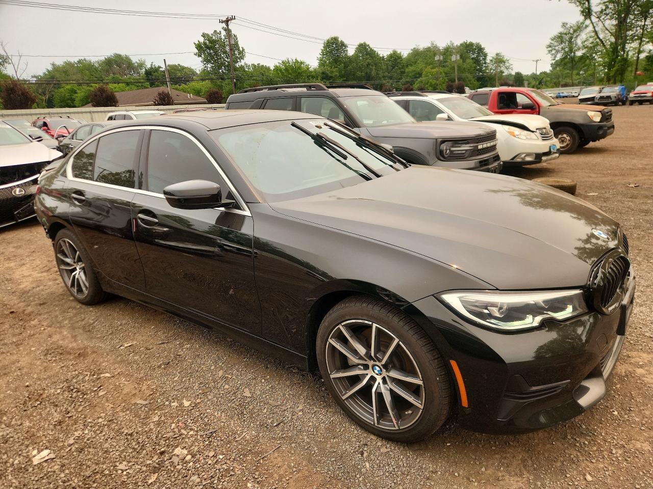 2022 BMW Seria 3 330i - zdjęcie 4
