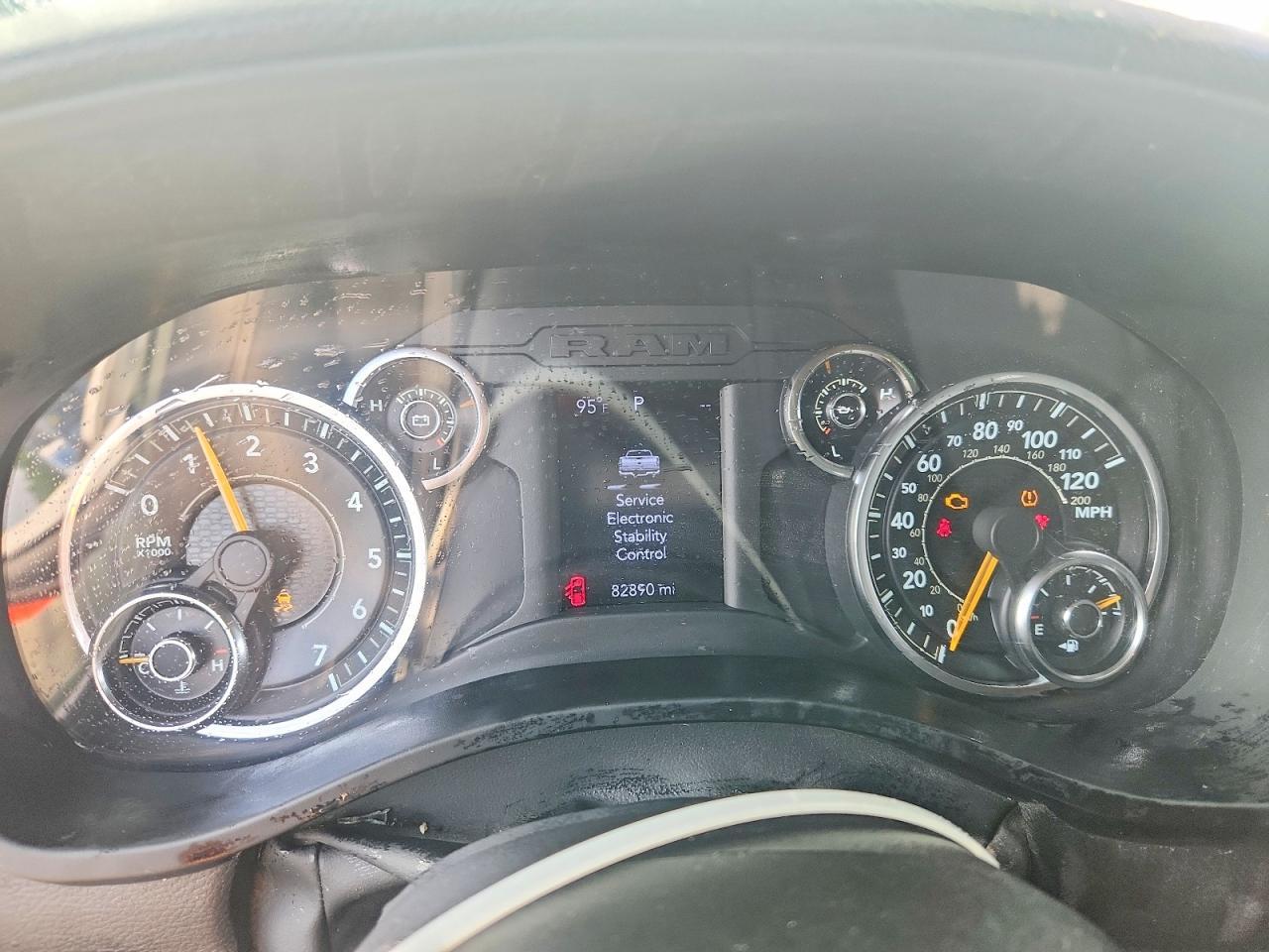 2022 Ram 1500 Tradesman - zdjęcie 9