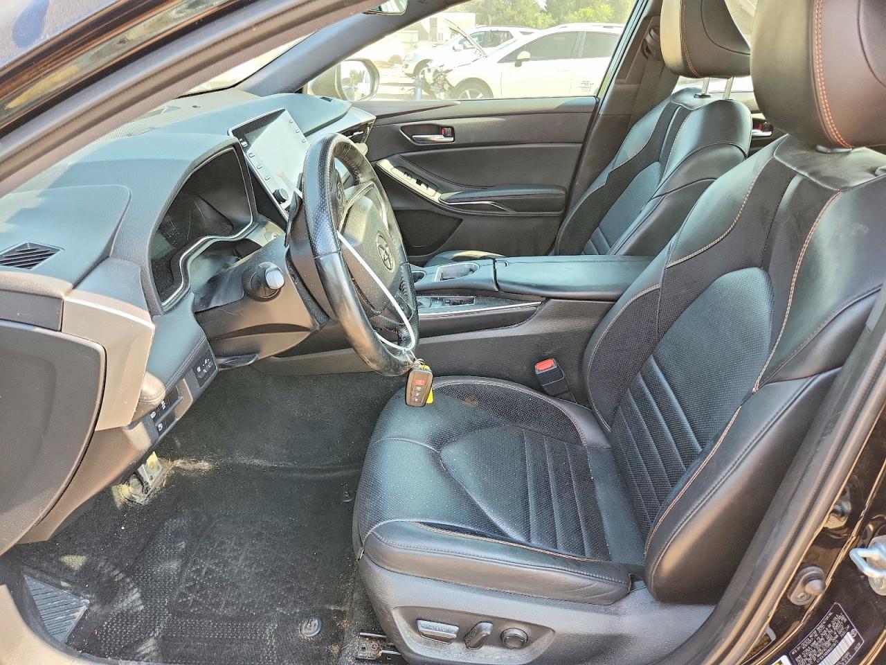 2022 Toyota Avalon Night Shade - zdjęcie 7