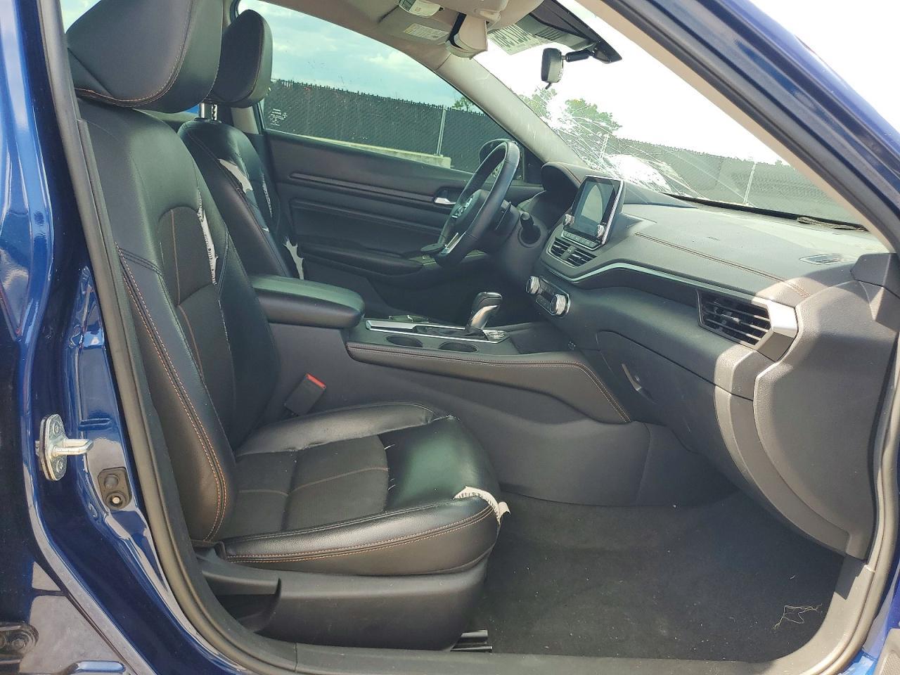 2020 Nissan Altima Sr - zdjęcie 5