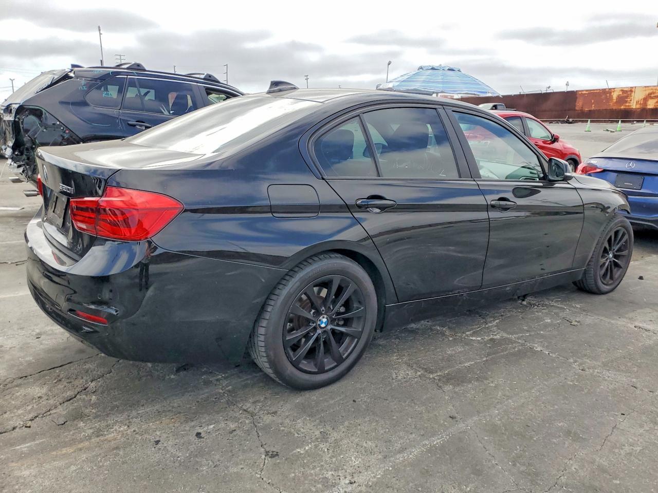2017 BMW 320 I - zdjęcie 3