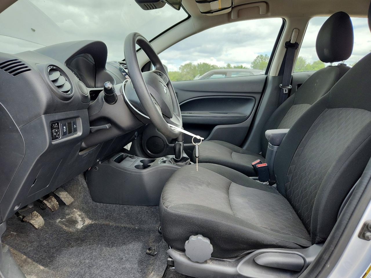 2021 Mitsubishi Mirage Es - zdjęcie 7
