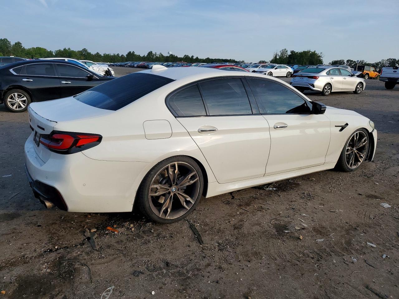 2018 BMW Seria 5 M550i - zdjęcie 3
