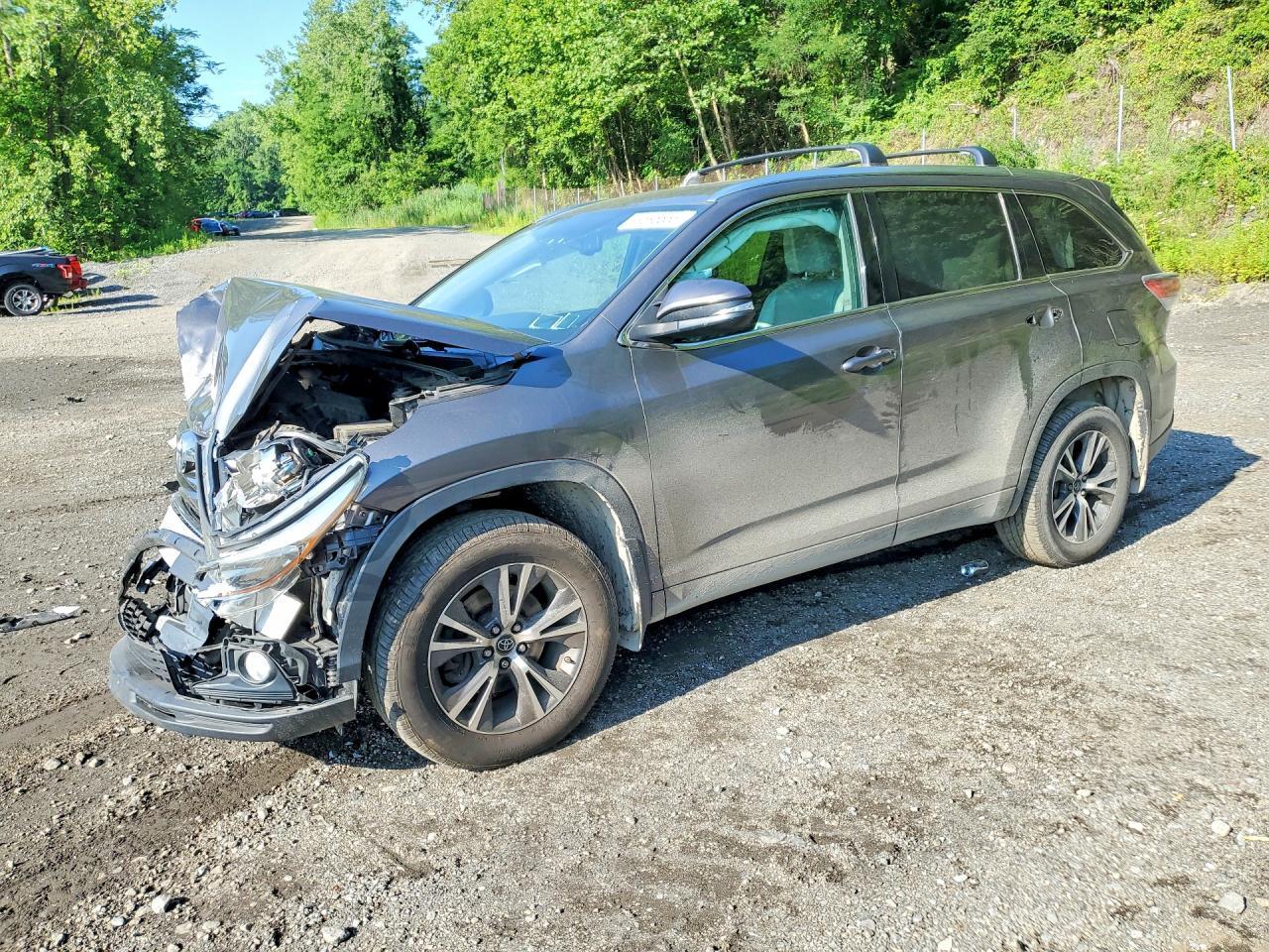 2016 Toyota Highlander Xle - zdjęcie główne
