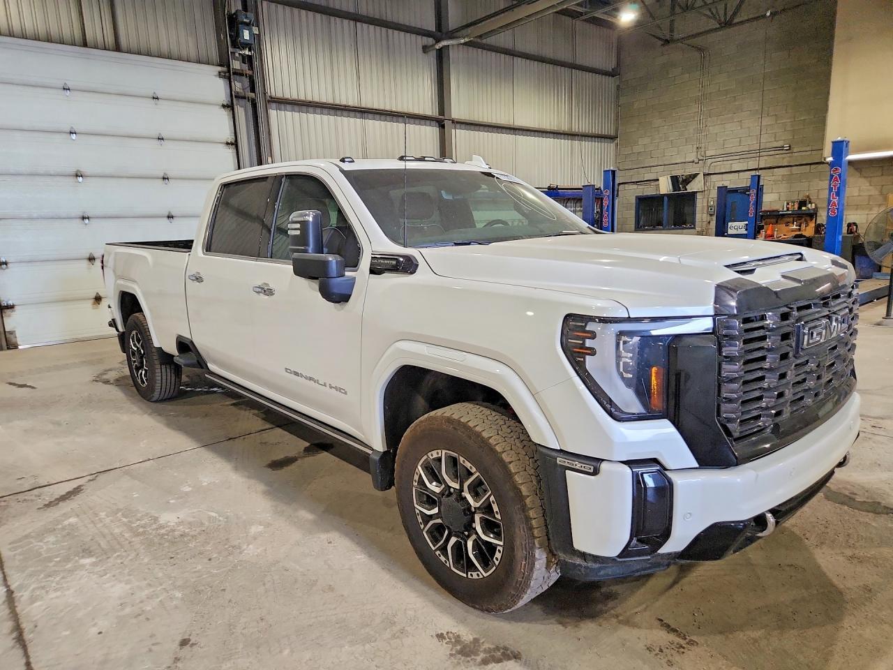 2025 GMC Sierra K2500 Denali Ultimate - zdjęcie 4