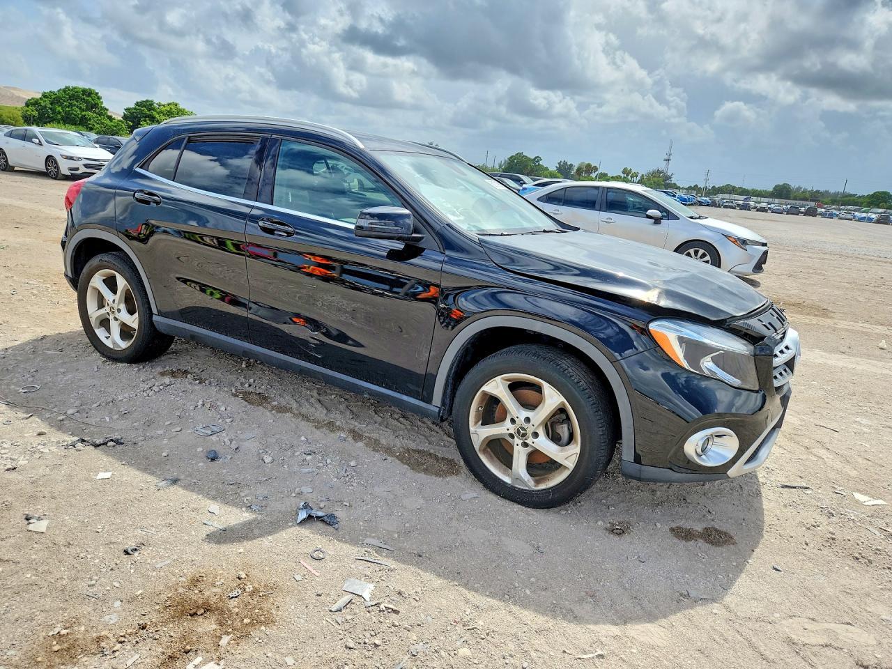 2018 Mercedes-Benz Gla 250 - zdjęcie 4