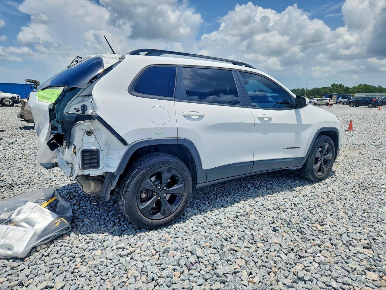 2018 Jeep Cherokee Latitude - zdjęcie 3