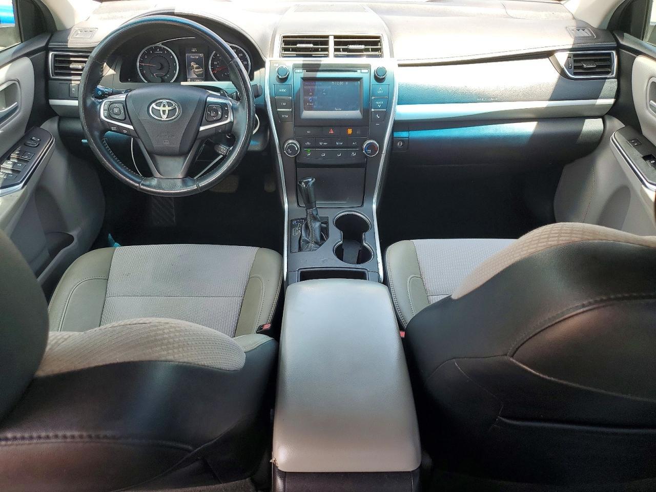 2017 Toyota Camry Se - zdjęcie 8