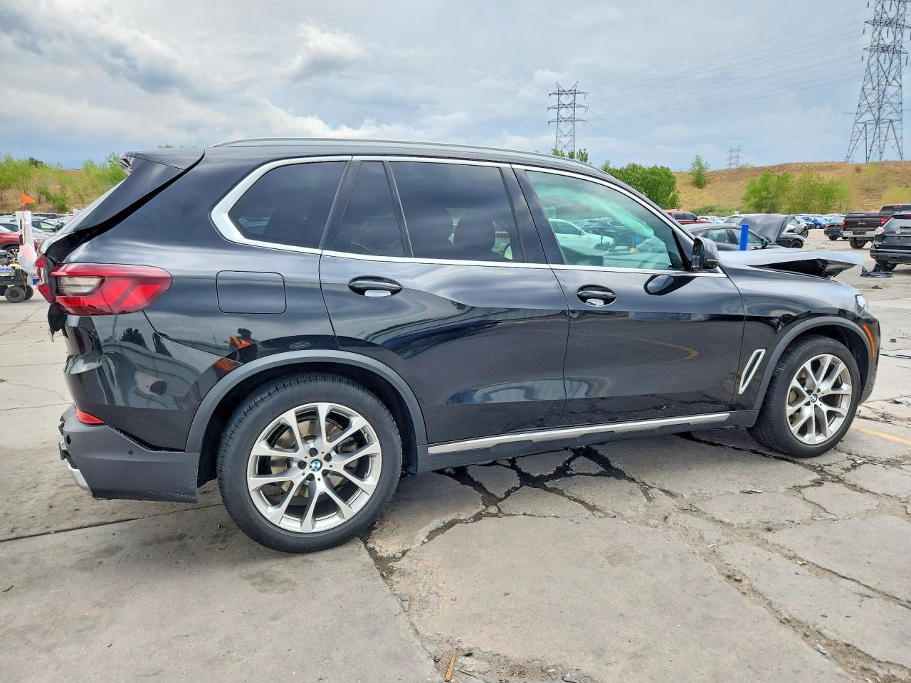 2022 BMW X5 xDrive40I - zdjęcie 3