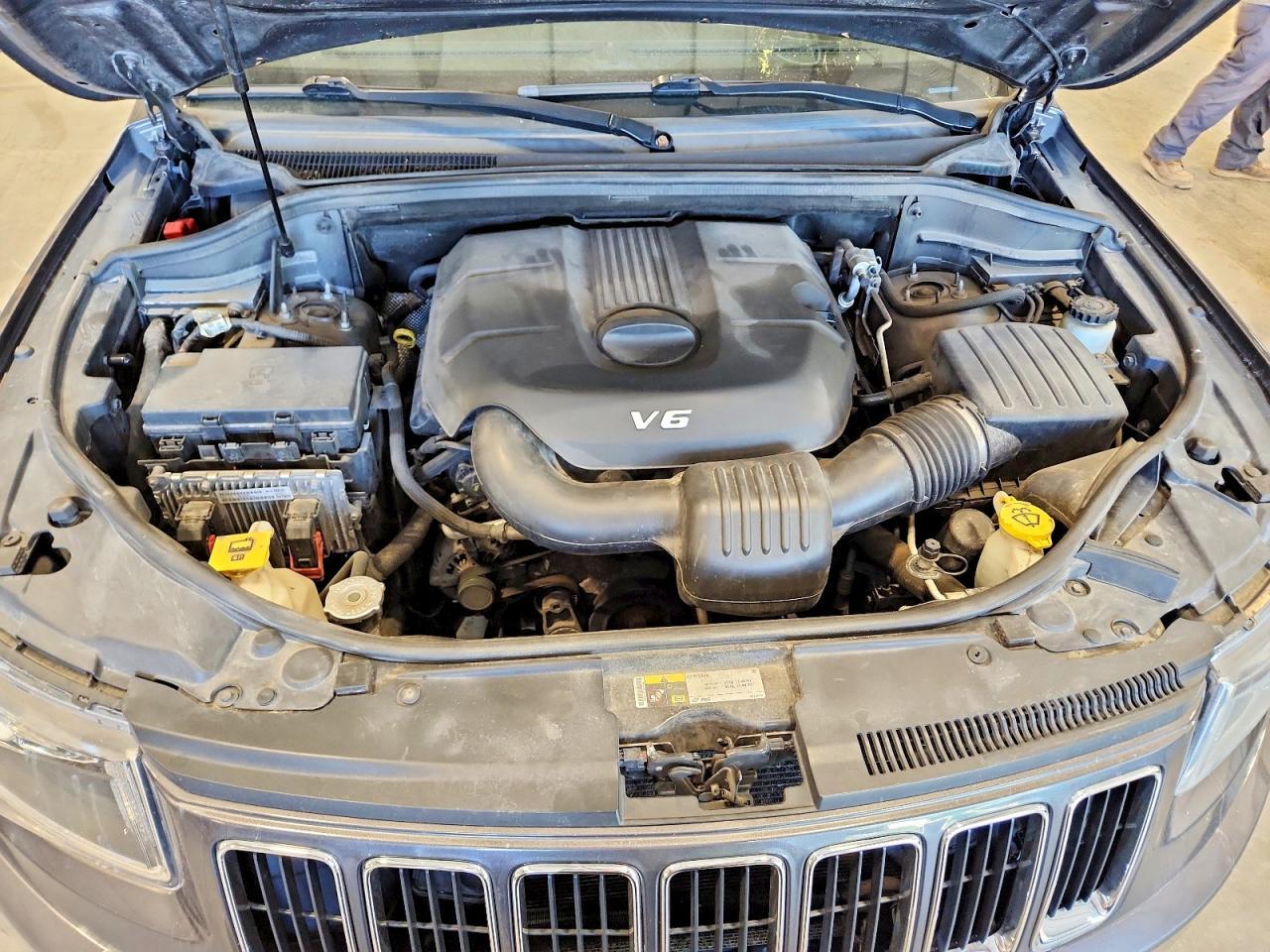 2014 Jeep Grand Cherokee Limited - zdjęcie 12