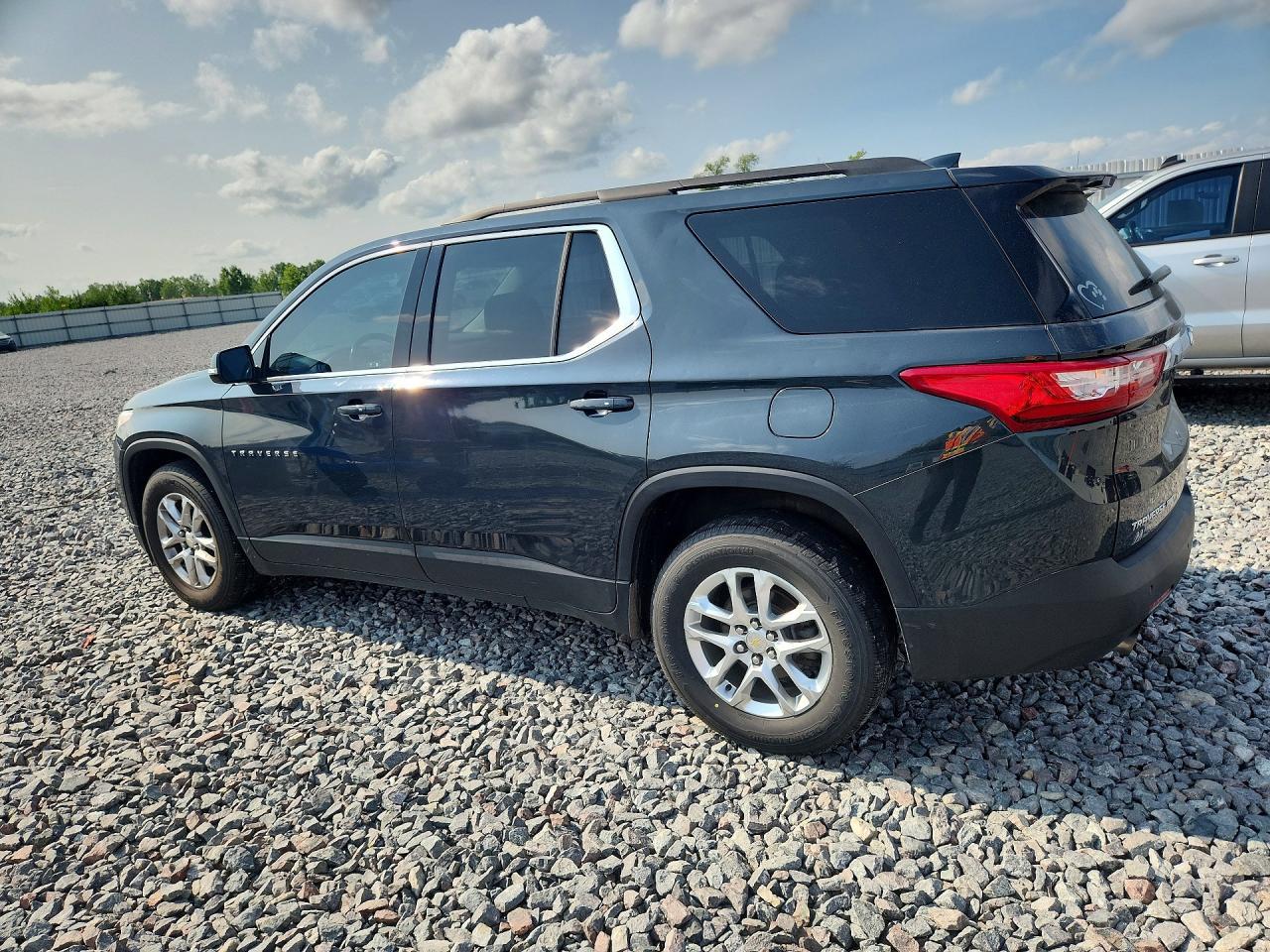 2019 Chevrolet Traverse Lt - zdjęcie 2