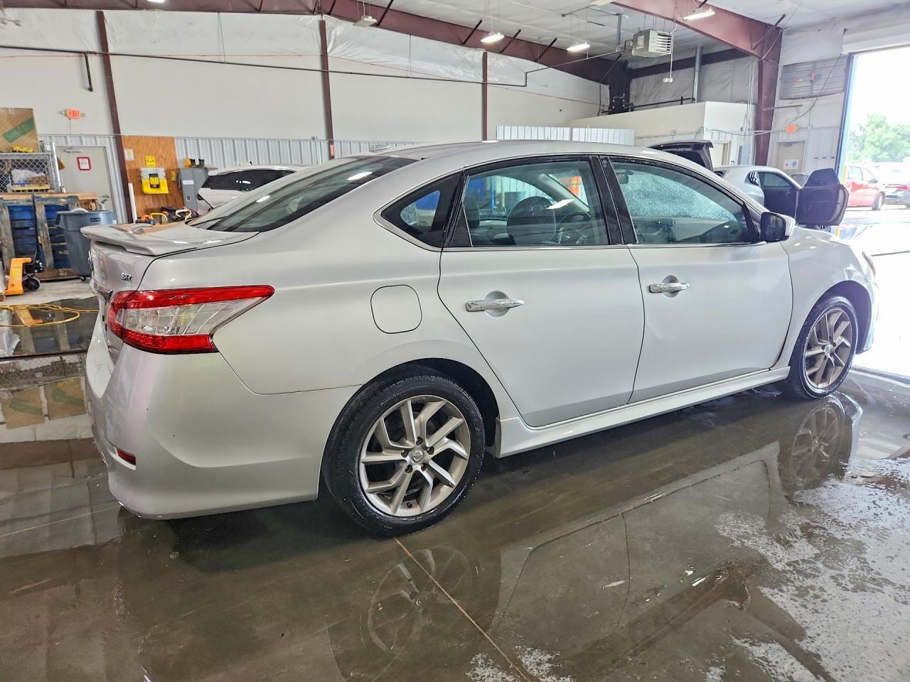 2015 Nissan Sentra Sr - zdjęcie 3