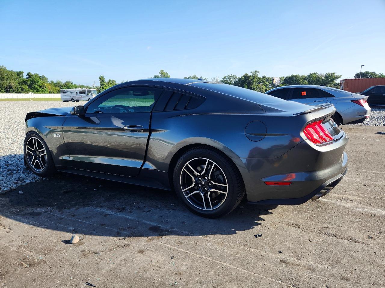 2020 Ford Mustang Gt - zdjęcie 2