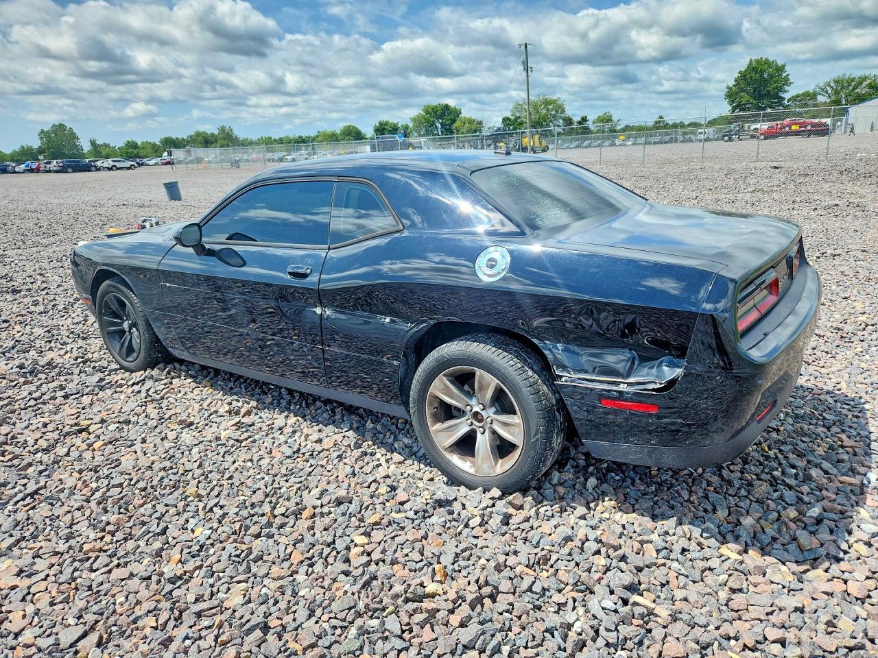 2015 Dodge Challenger Sxt - zdjęcie 2
