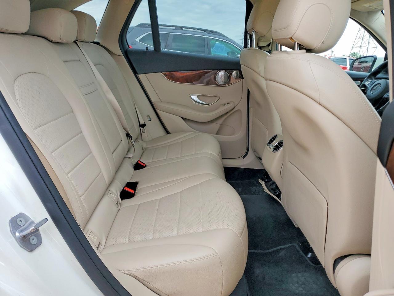 2017 Mercedes-Benz Glc 300 - zdjęcie 11