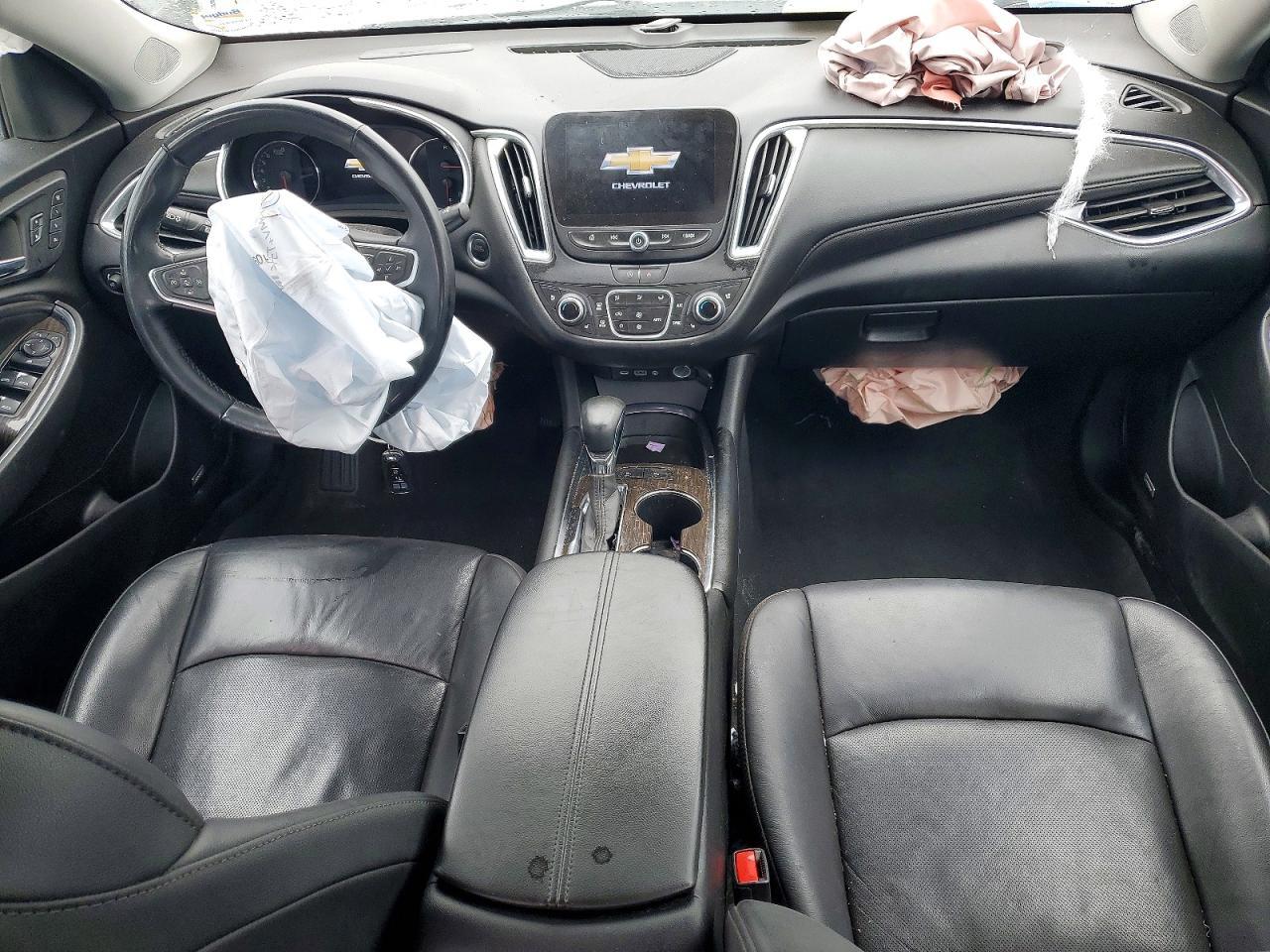 2024 Chevrolet Malibu Premier - zdjęcie 8