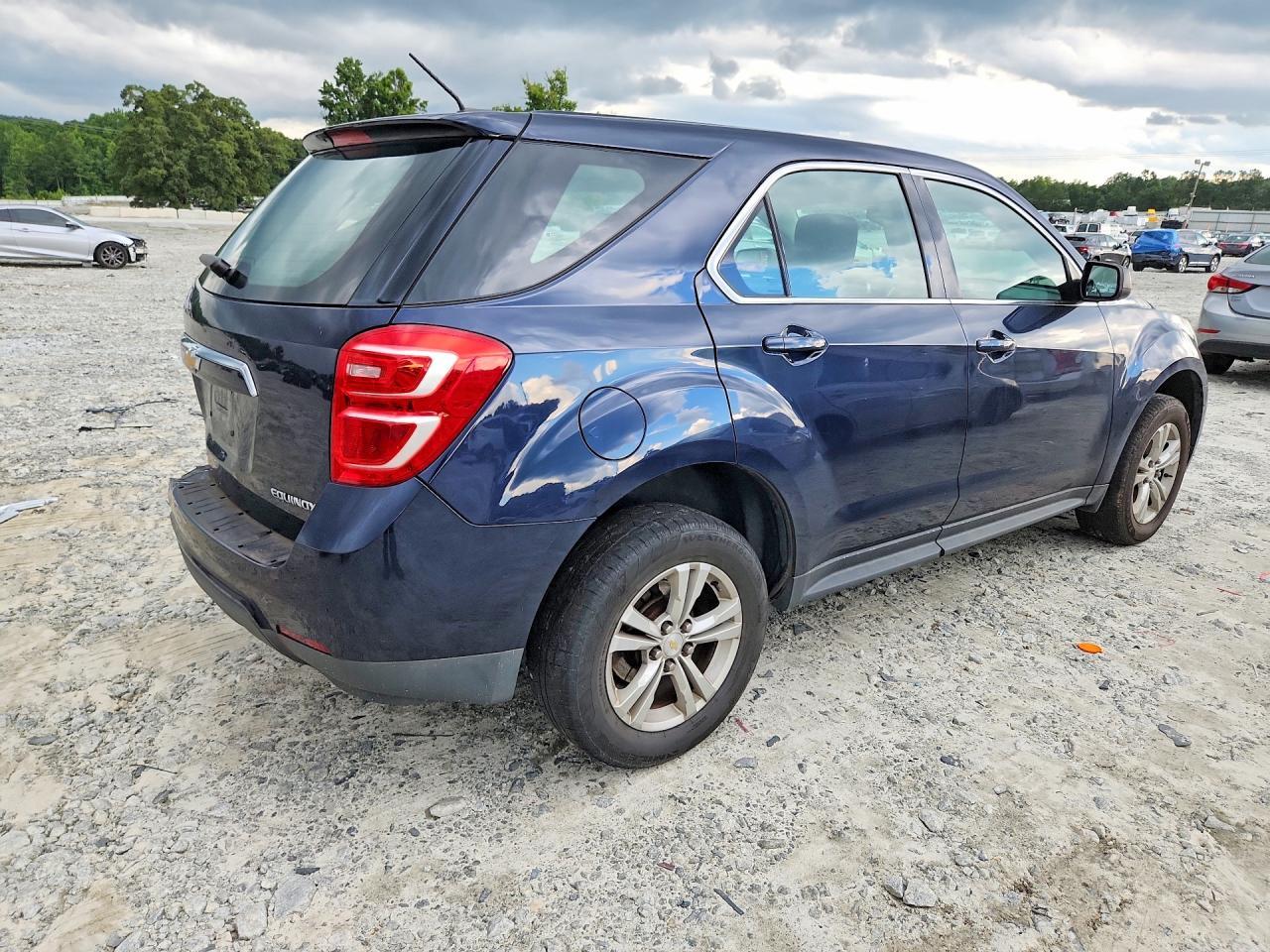 2016 Chevrolet Equinox Ls - zdjęcie 3