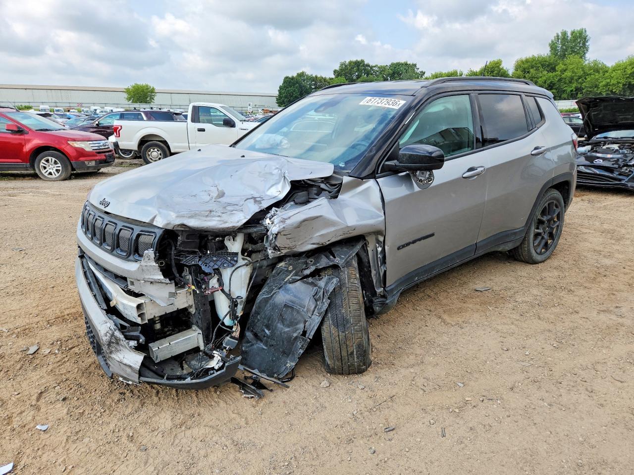 2022 Jeep Compass Latitude - zdjęcie główne